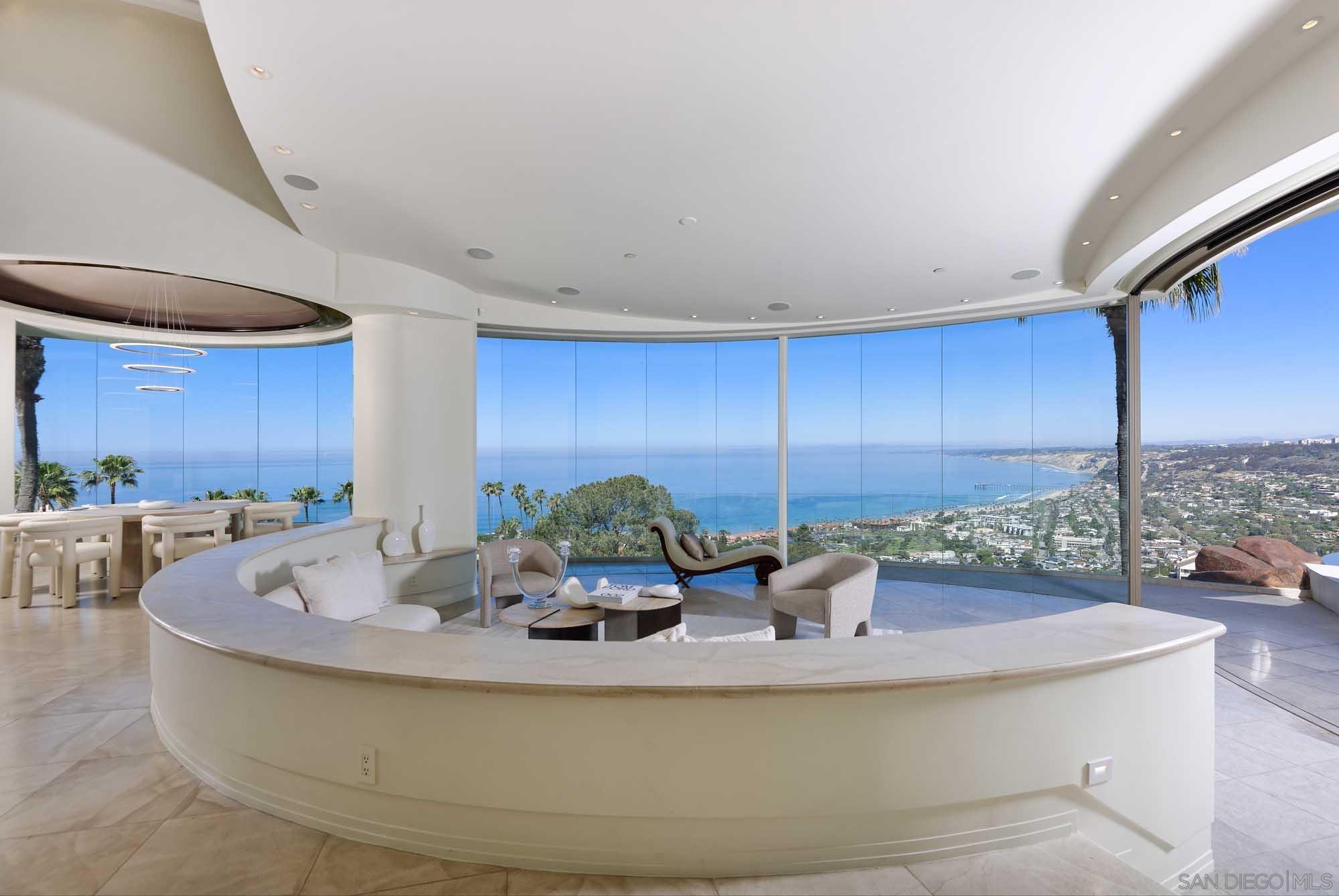 Detail Gallery Image 5 of 45 For 7455  Hillside Dr, La Jolla,  CA 92037 - 6 Beds | 6/1 Baths