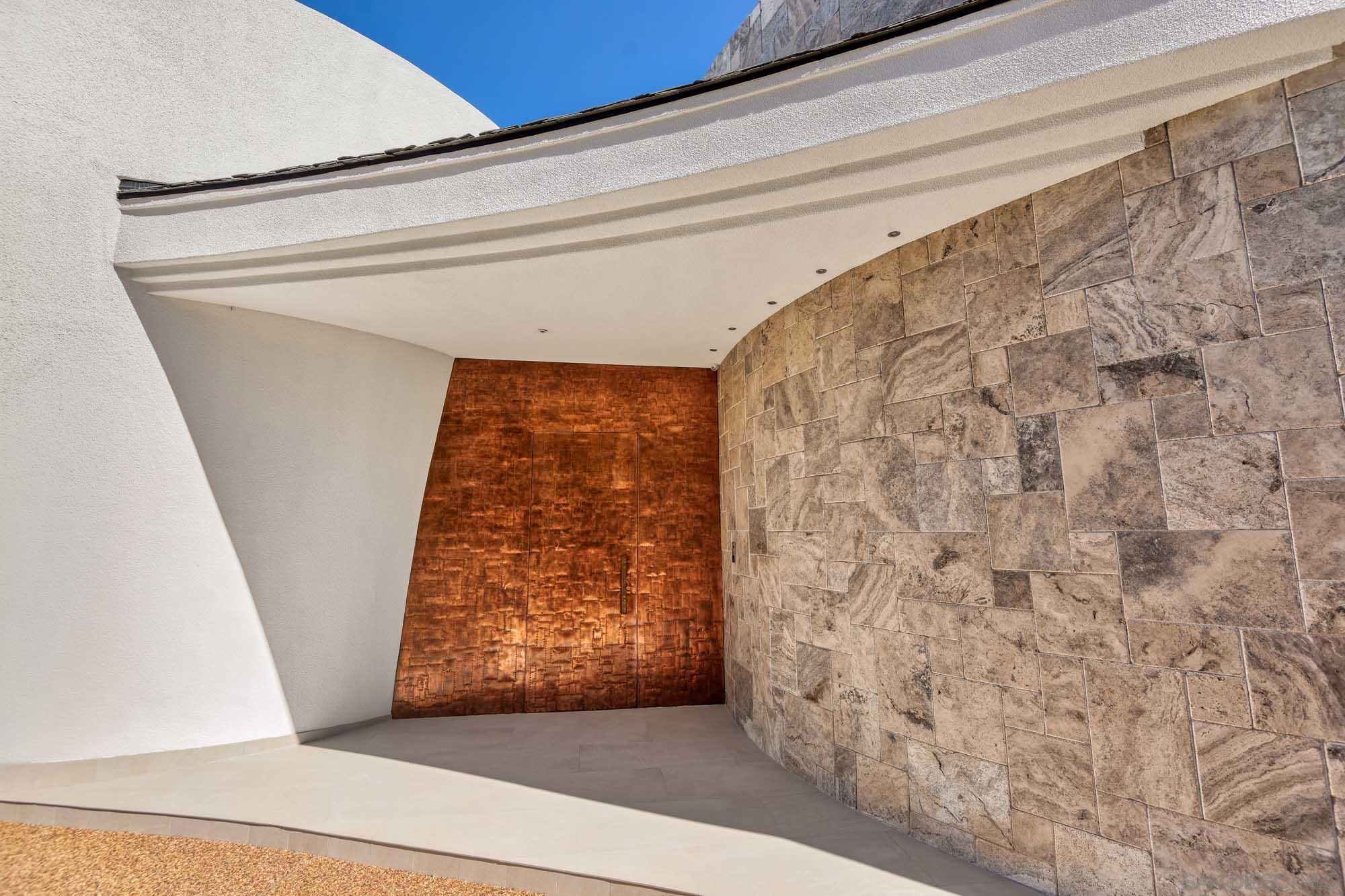 Detail Gallery Image 9 of 45 For 7455  Hillside Dr, La Jolla,  CA 92037 - 6 Beds | 6/1 Baths