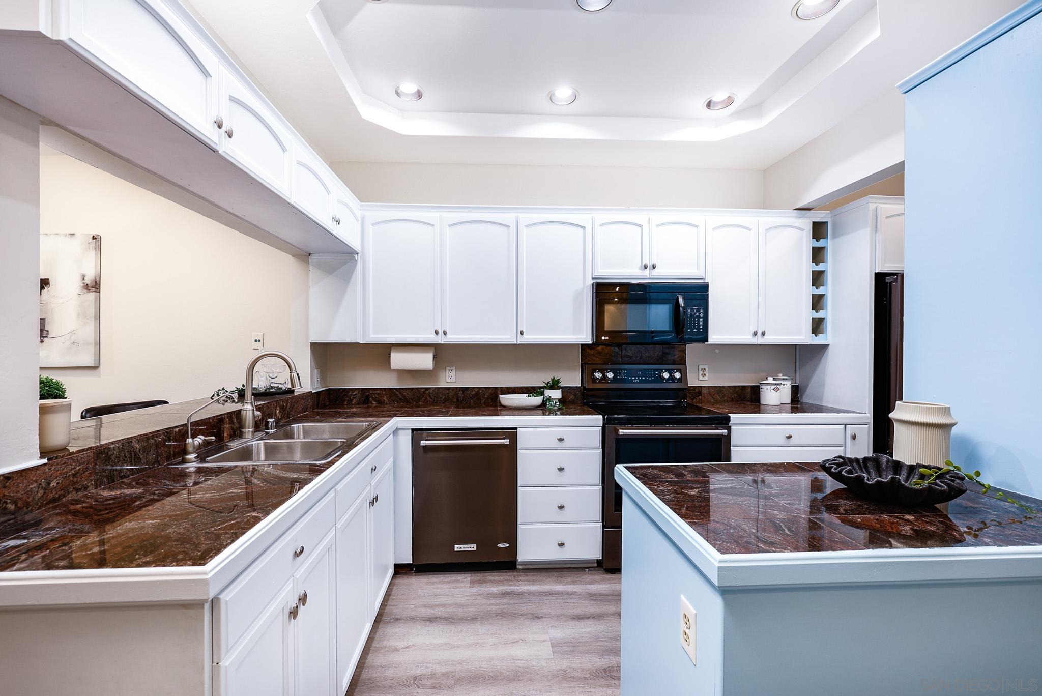 Detail Gallery Image 18 of 33 For 2406  Altisma Way  a,  Carlsbad,  CA 92009 - 2 Beds | 2 Baths