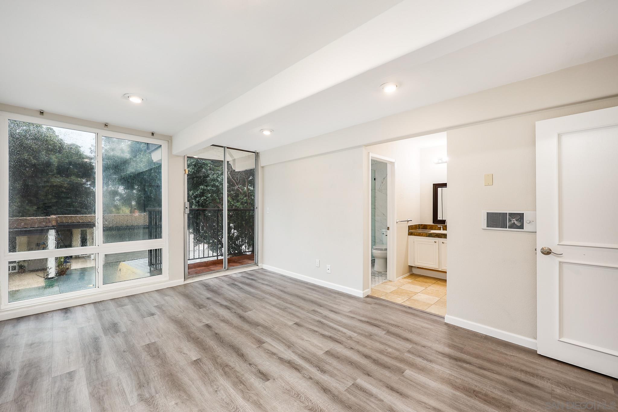 Detail Gallery Image 23 of 33 For 2406  Altisma Way  a,  Carlsbad,  CA 92009 - 2 Beds | 2 Baths