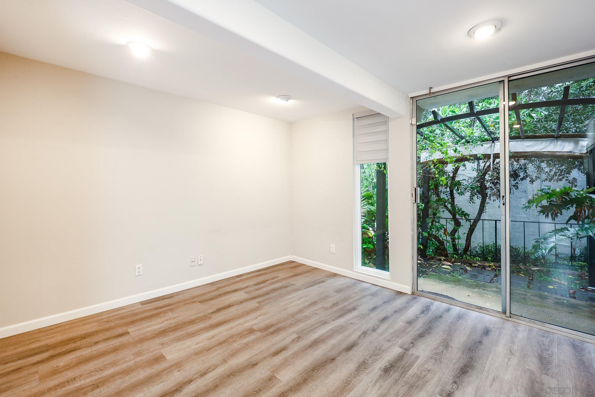 Detail Gallery Image 5 of 33 For 2406  Altisma Way  a,  Carlsbad,  CA 92009 - 2 Beds | 2 Baths