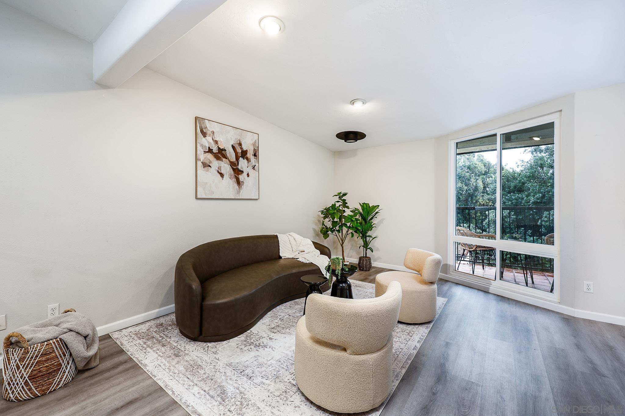 Detail Gallery Image 10 of 33 For 2406  Altisma Way  a,  Carlsbad,  CA 92009 - 2 Beds | 2 Baths