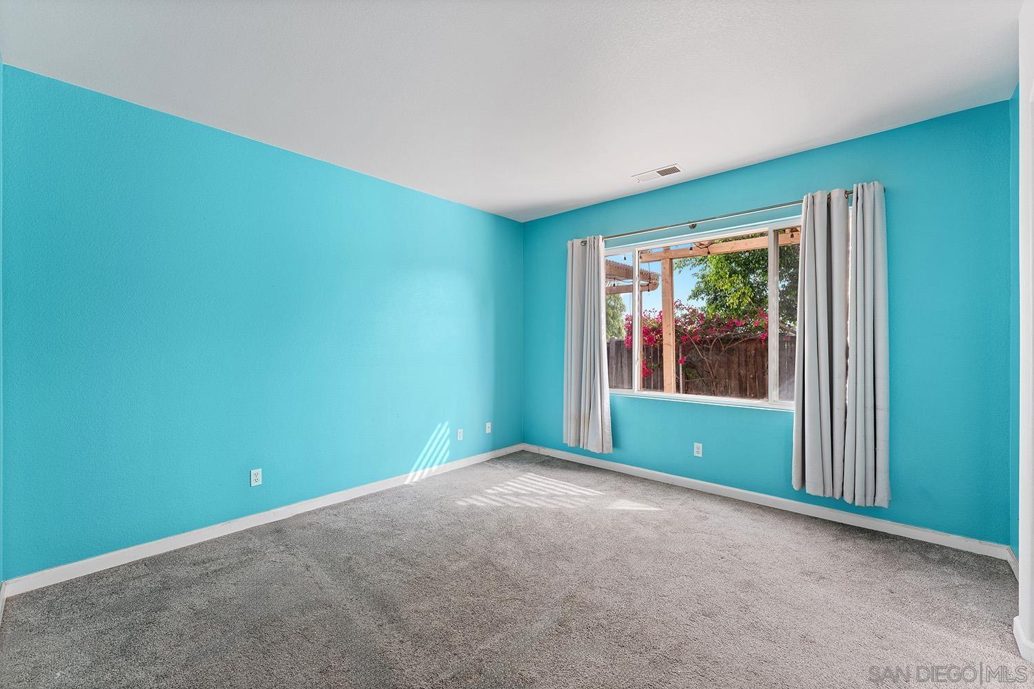 Detail Gallery Image 19 of 39 For 1464  Owen Dr, Chula Vista,  CA 91911 - 4 Beds | 2/1 Baths