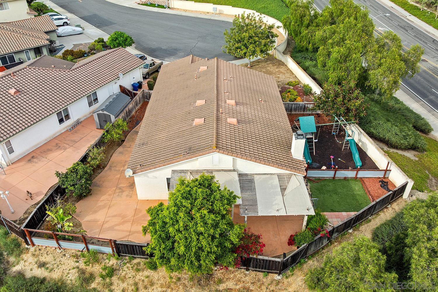 Detail Gallery Image 3 of 39 For 1464  Owen Dr, Chula Vista,  CA 91911 - 4 Beds | 2/1 Baths