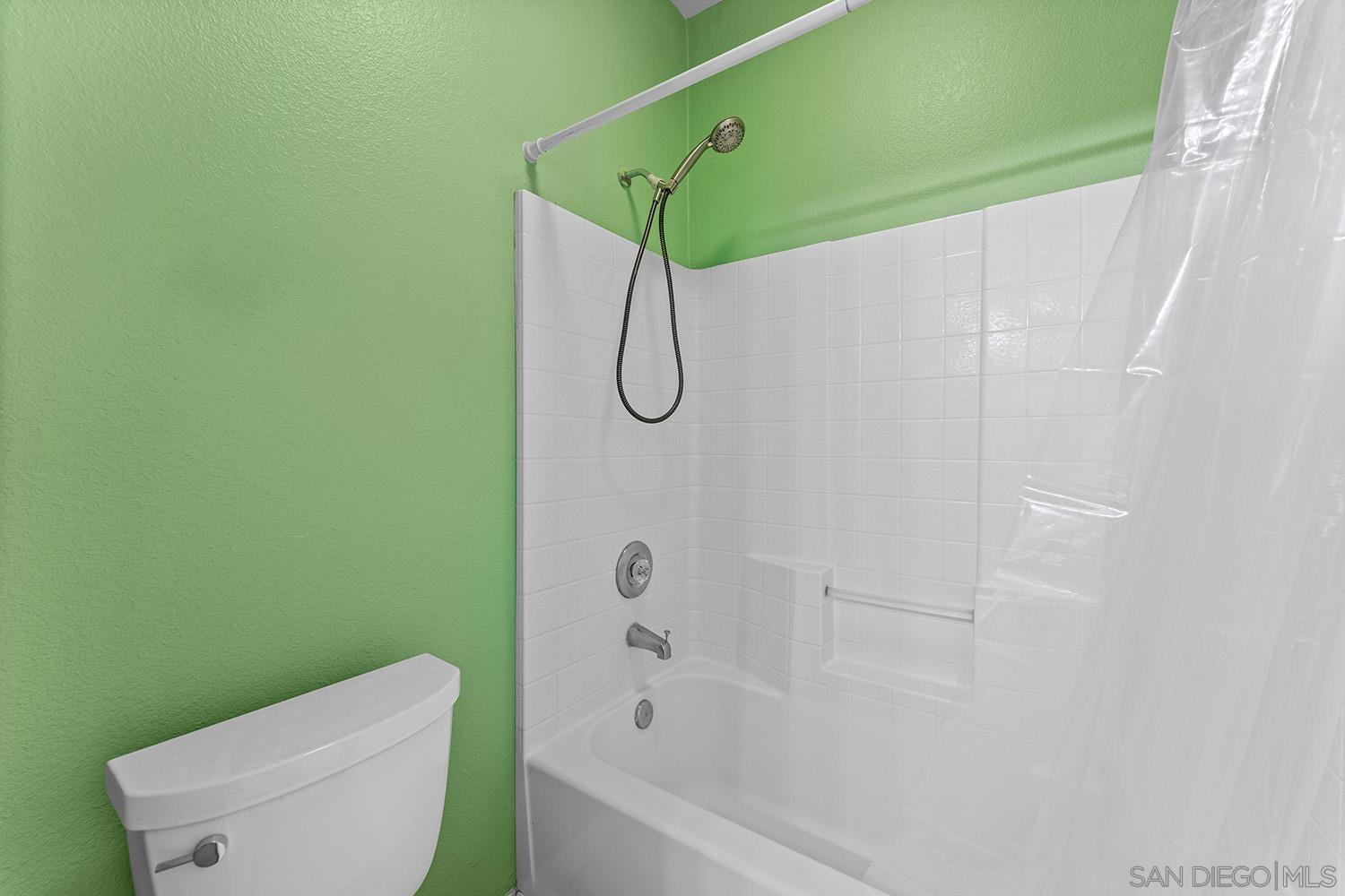 Detail Gallery Image 23 of 39 For 1464  Owen Dr, Chula Vista,  CA 91911 - 4 Beds | 2/1 Baths