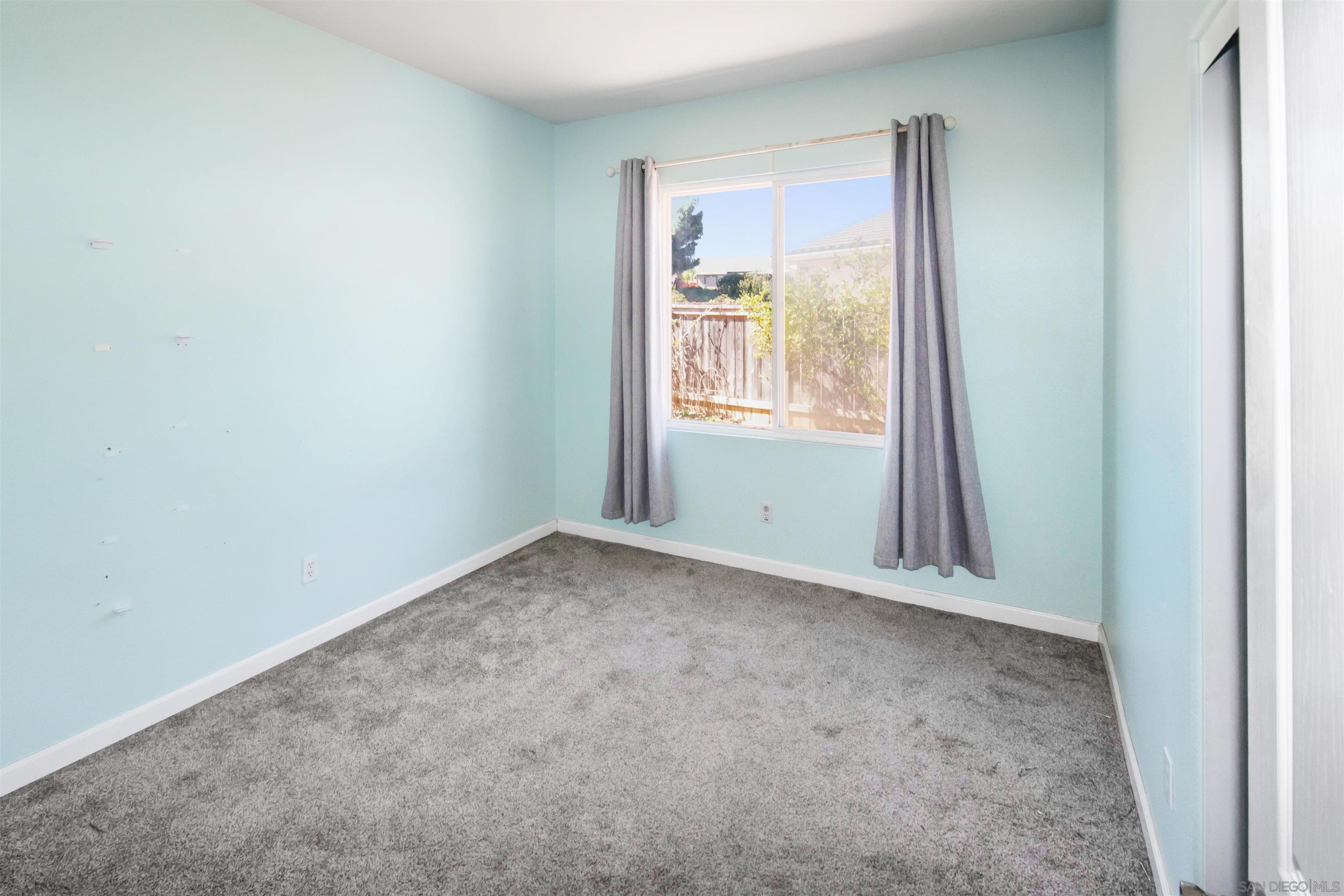 Detail Gallery Image 7 of 15 For 1464  Owen Drive, Chula Vista,  CA 91911 - 4 Beds | 2/1 Baths