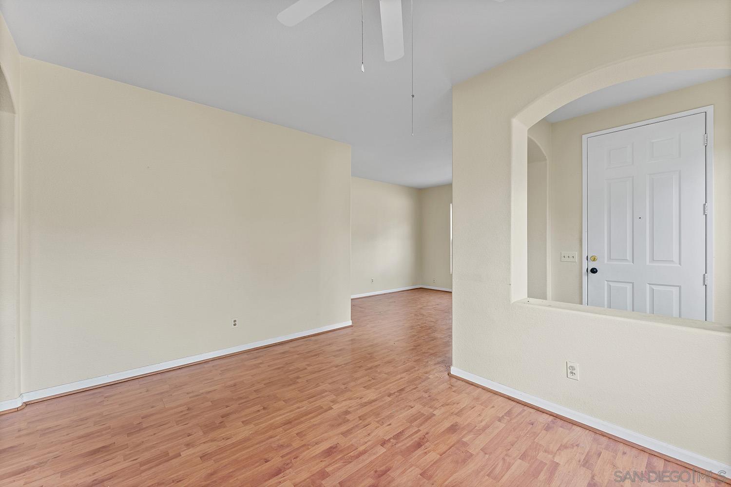 Detail Gallery Image 8 of 39 For 1464  Owen Dr, Chula Vista,  CA 91911 - 4 Beds | 2/1 Baths