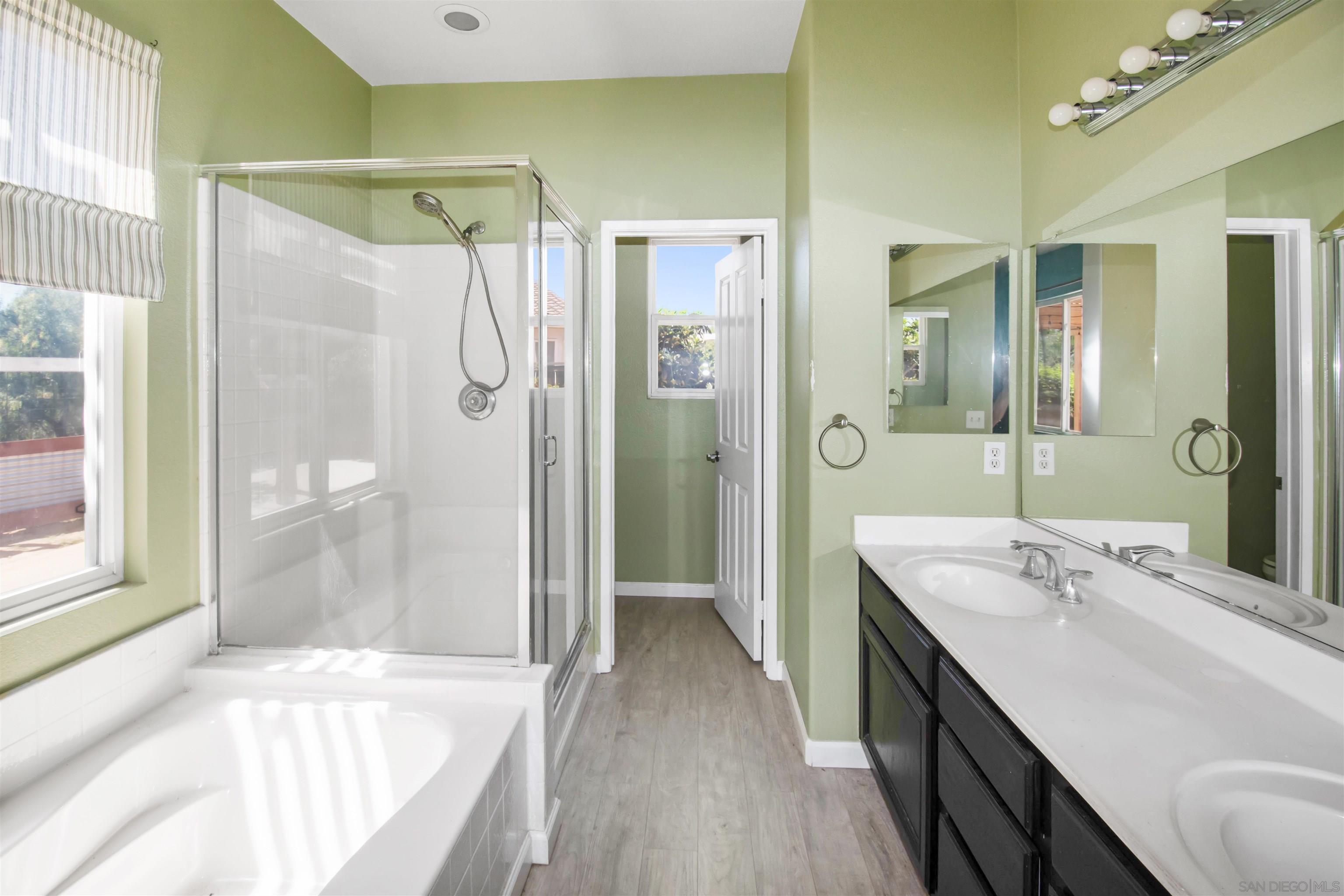 Detail Gallery Image 8 of 15 For 1464  Owen Drive, Chula Vista,  CA 91911 - 4 Beds | 2/1 Baths