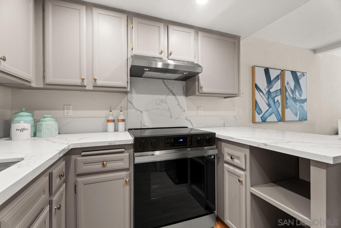 Detail Gallery Image 2 of 27 For 1650  8th  #102,  San Diego,  CA 92101 - 1 Beds | 1/1 Baths