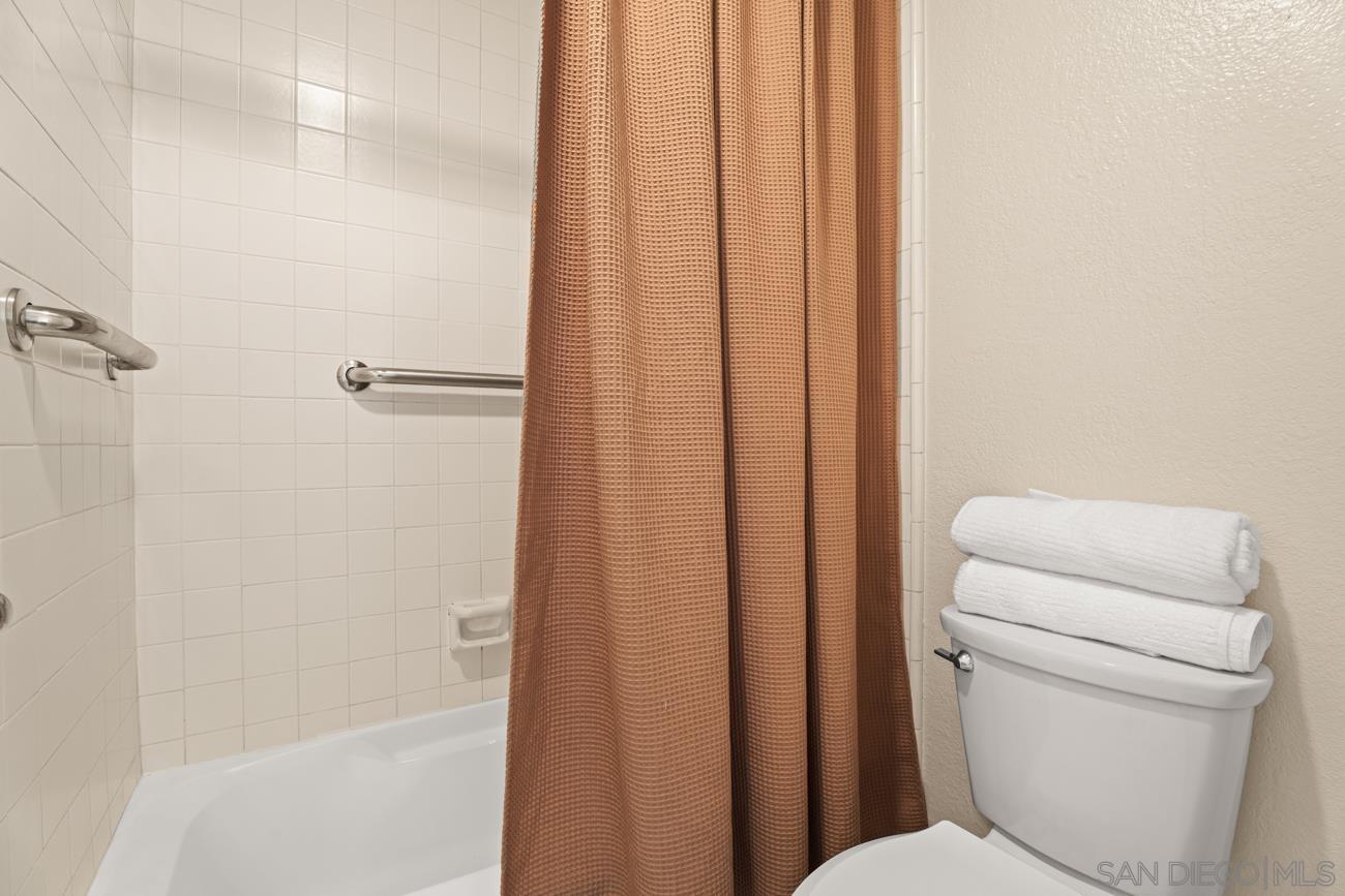Detail Gallery Image 14 of 27 For 1650  8th  #102,  San Diego,  CA 92101 - 1 Beds | 1/1 Baths