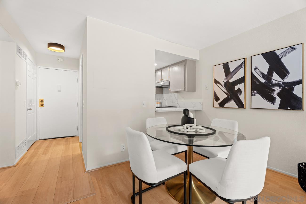 Detail Gallery Image 5 of 27 For 1650  8th  #102,  San Diego,  CA 92101 - 1 Beds | 1/1 Baths