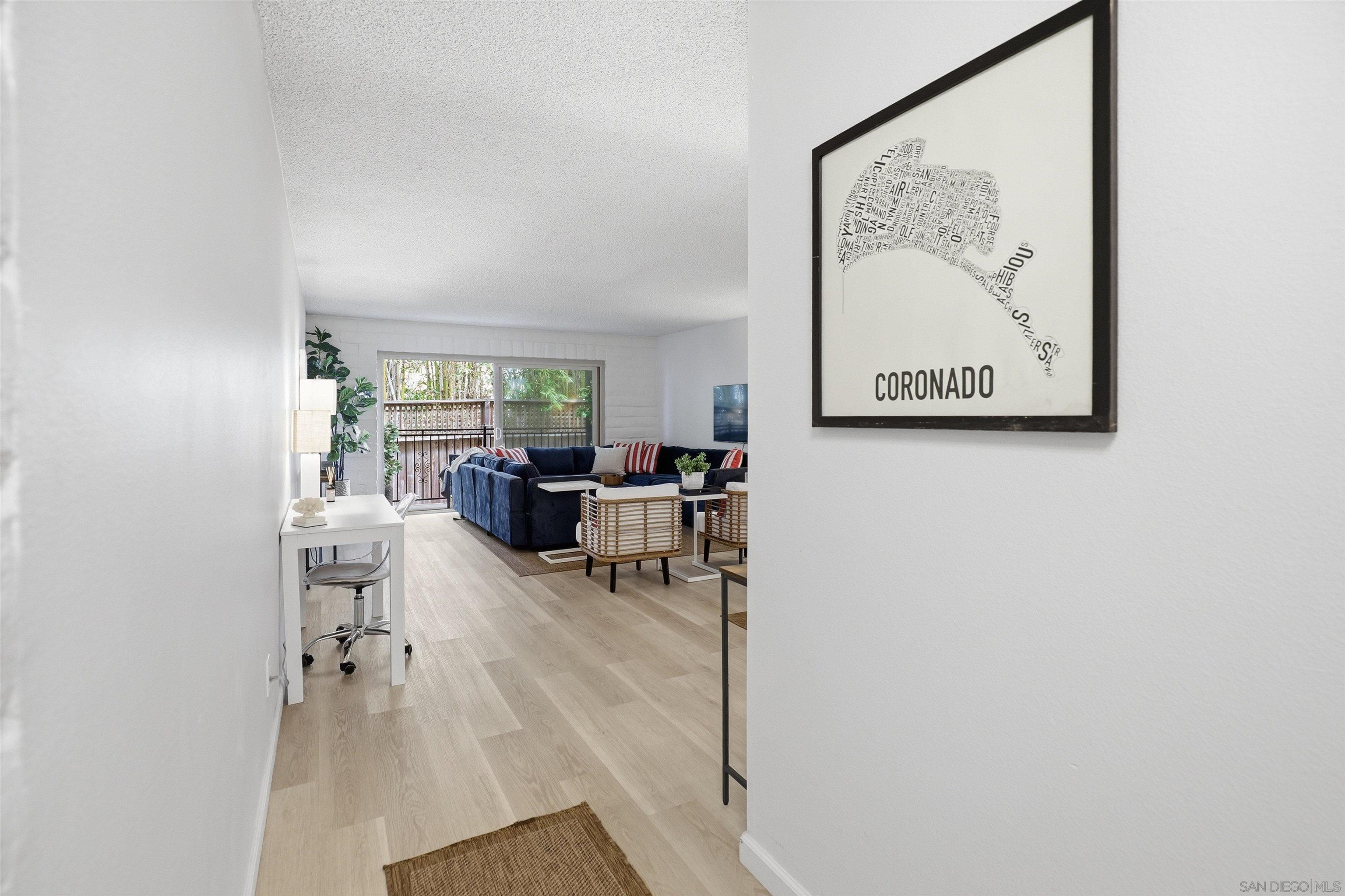 Detail Gallery Image 2 of 18 For 933  D Avenue, Coronado,  CA 92118 - 2 Beds | 1 Baths