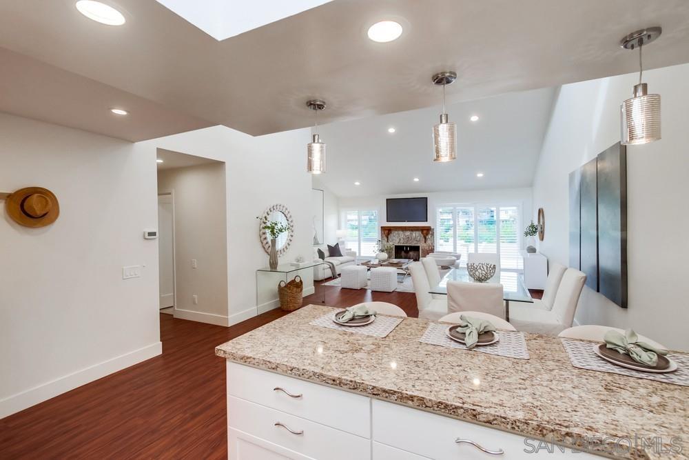 Detail Gallery Image 16 of 34 For 2152  Caminito Circulo Sur, La Jolla,  CA 92037 - 3 Beds | 2 Baths