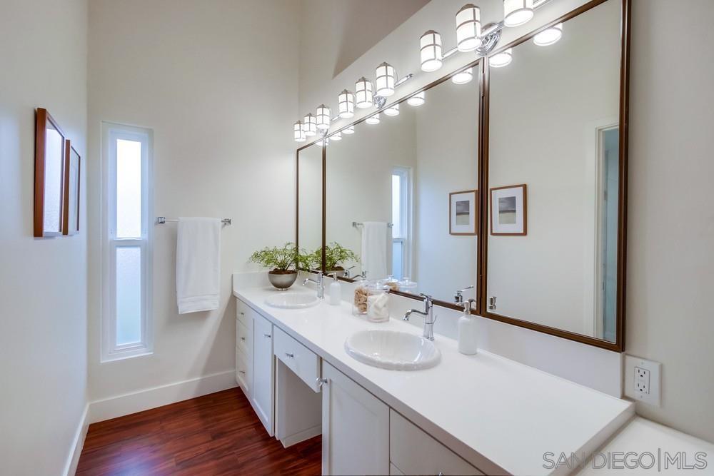 Detail Gallery Image 20 of 34 For 2152  Caminito Circulo Sur, La Jolla,  CA 92037 - 3 Beds | 2 Baths