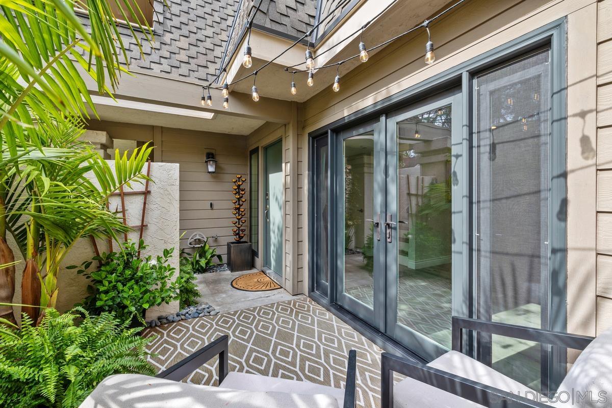 Detail Gallery Image 1 of 29 For 5223  Caminito Jubilo, San Diego,  CA 92108 - 2 Beds | 2/1 Baths