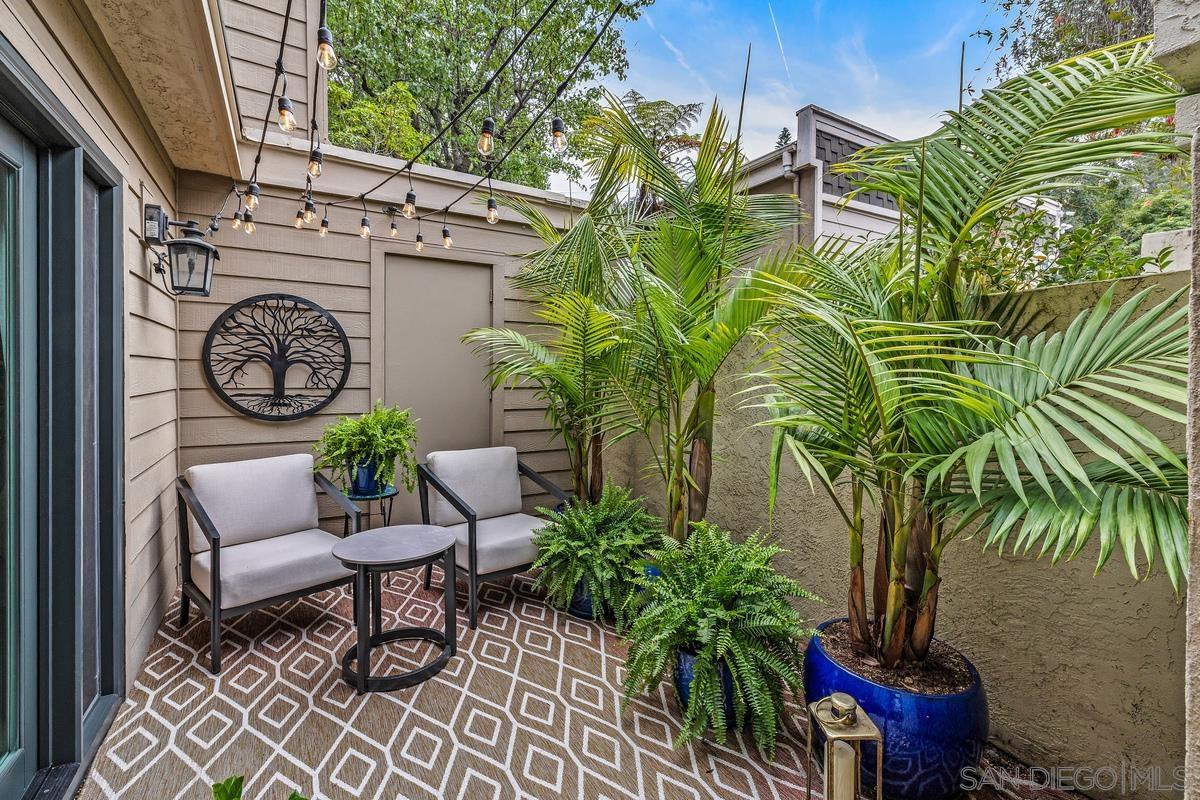 Detail Gallery Image 2 of 29 For 5223  Caminito Jubilo, San Diego,  CA 92108 - 2 Beds | 2/1 Baths