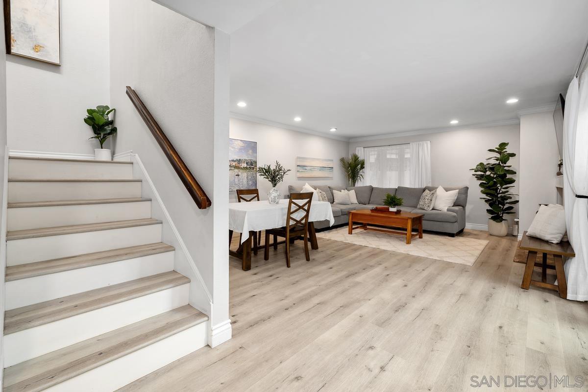 Detail Gallery Image 3 of 32 For 5223  Caminito Jubilo, San Diego,  CA 92108 - 2 Beds | 2/1 Baths