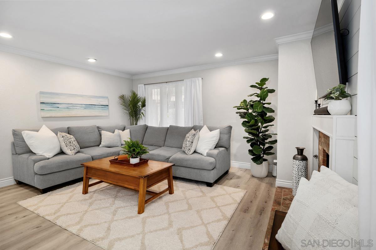 Detail Gallery Image 5 of 32 For 5223  Caminito Jubilo, San Diego,  CA 92108 - 2 Beds | 2/1 Baths