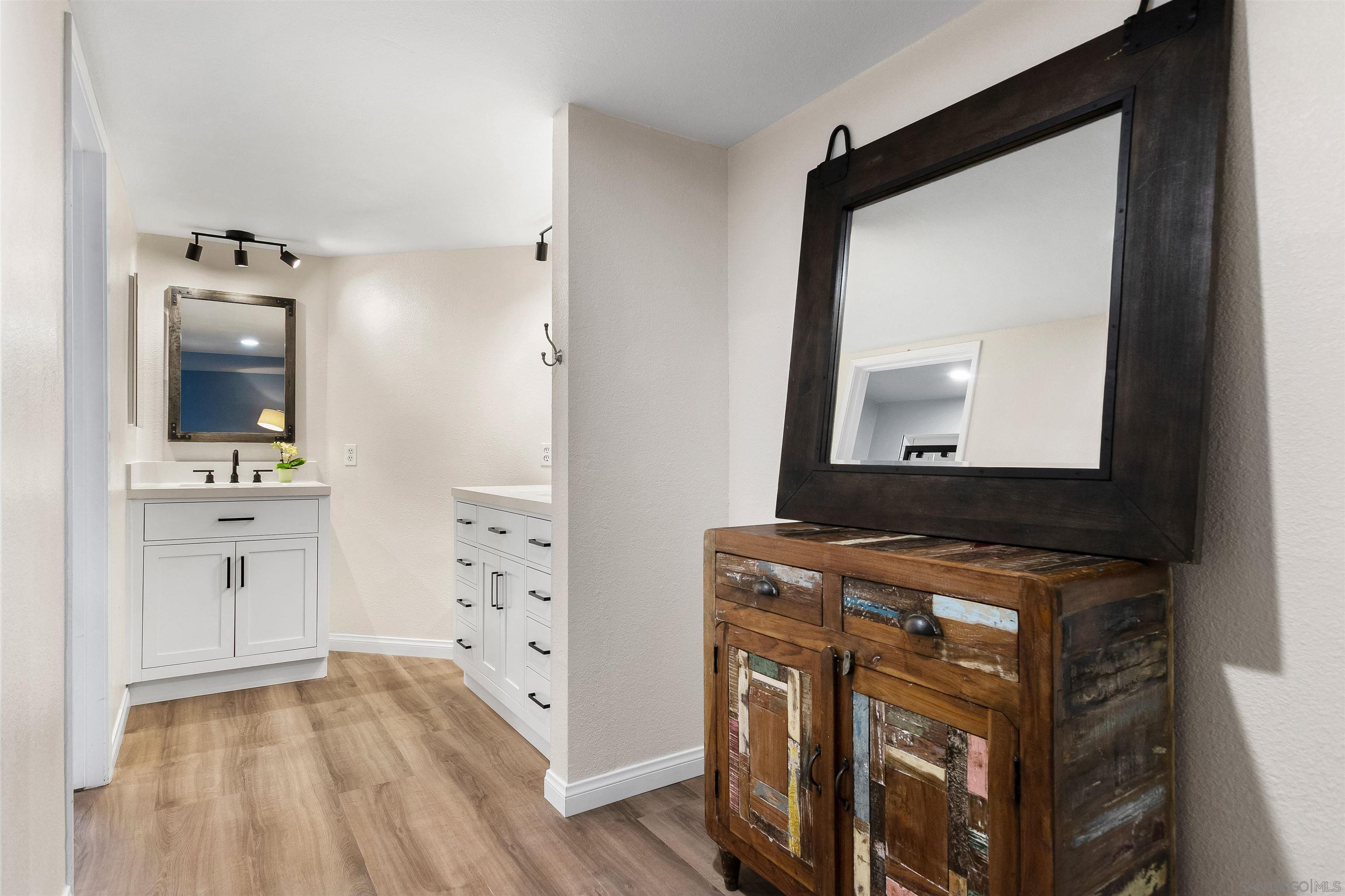 Detail Gallery Image 20 of 46 For 6960  Hyde Park Dr  #12,  San Diego,  CA 92119 - 3 Beds | 2 Baths