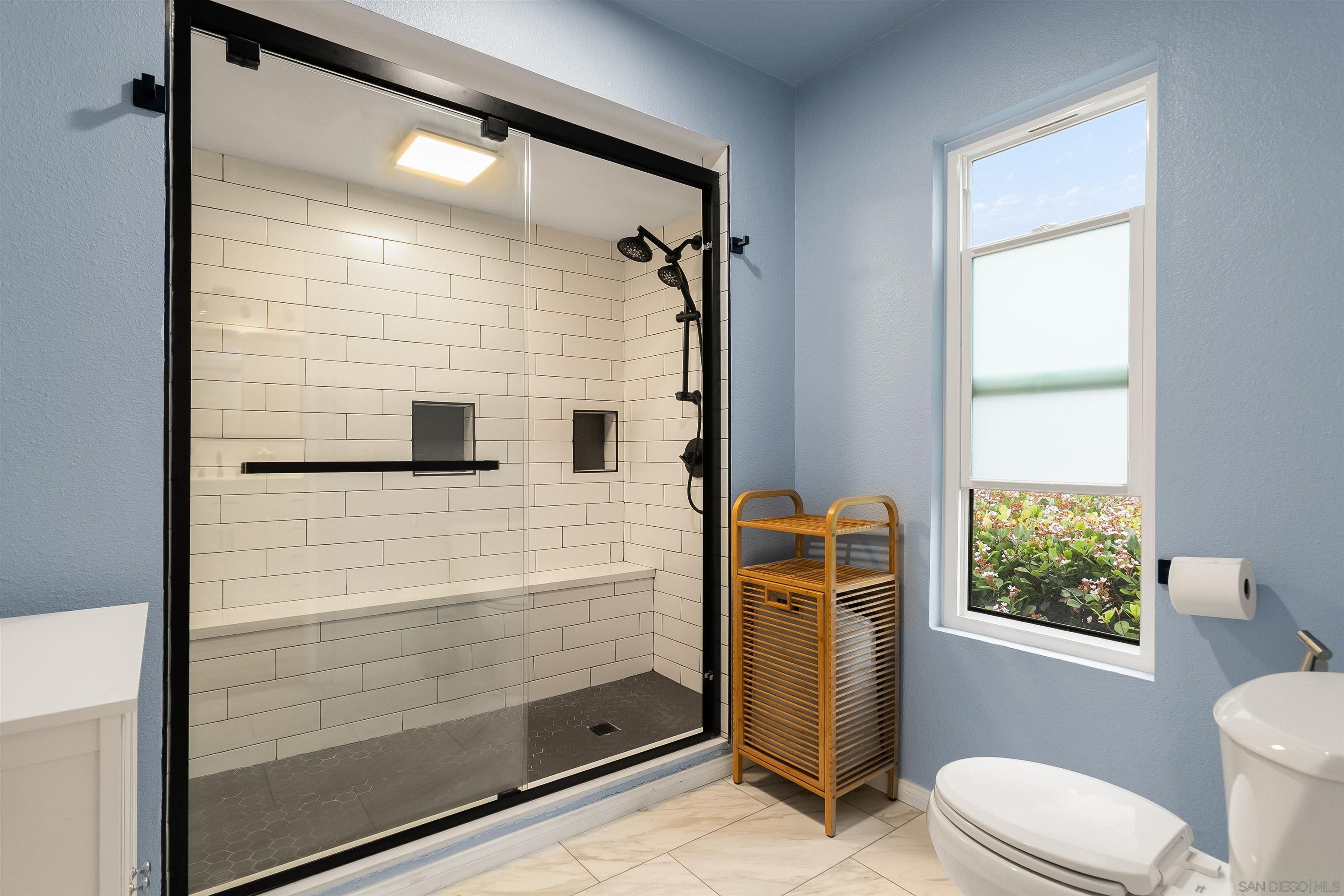 Detail Gallery Image 21 of 45 For 6960  Hyde Park Dr  #12,  San Diego,  CA 92119 - 3 Beds | 2 Baths