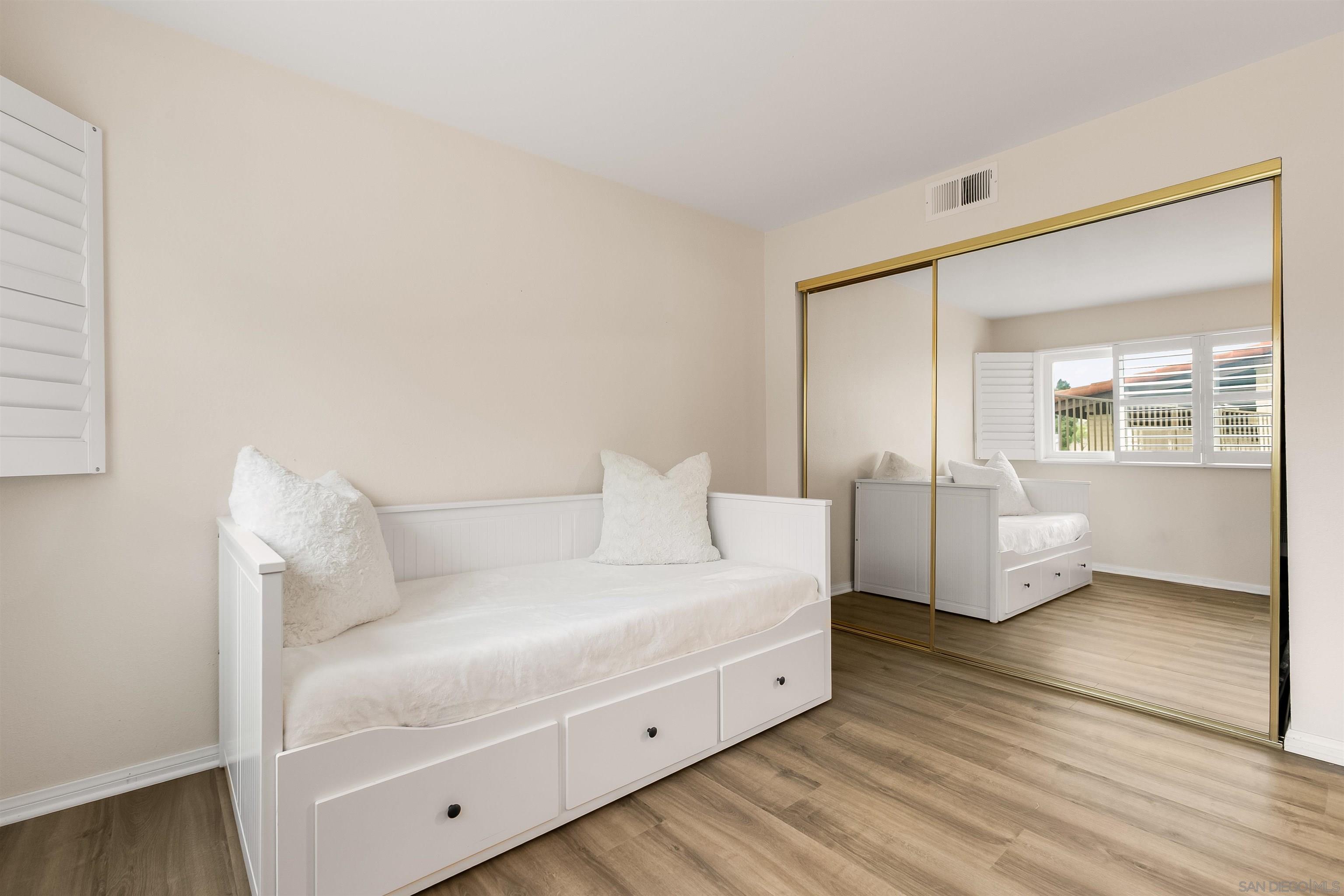 Detail Gallery Image 25 of 46 For 6960  Hyde Park Dr  #12,  San Diego,  CA 92119 - 3 Beds | 2 Baths