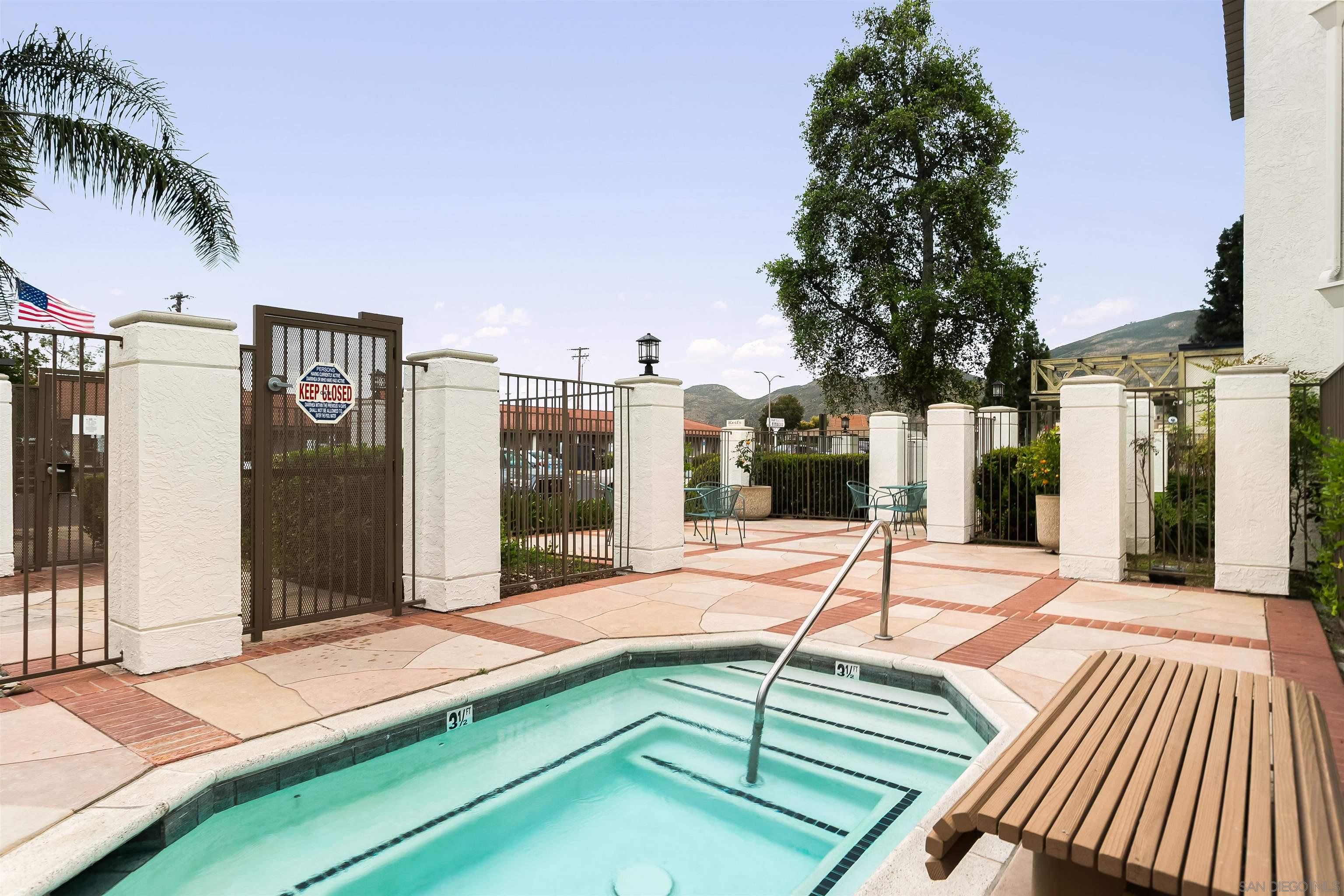 Detail Gallery Image 32 of 46 For 6960  Hyde Park Dr  #12,  San Diego,  CA 92119 - 3 Beds | 2 Baths