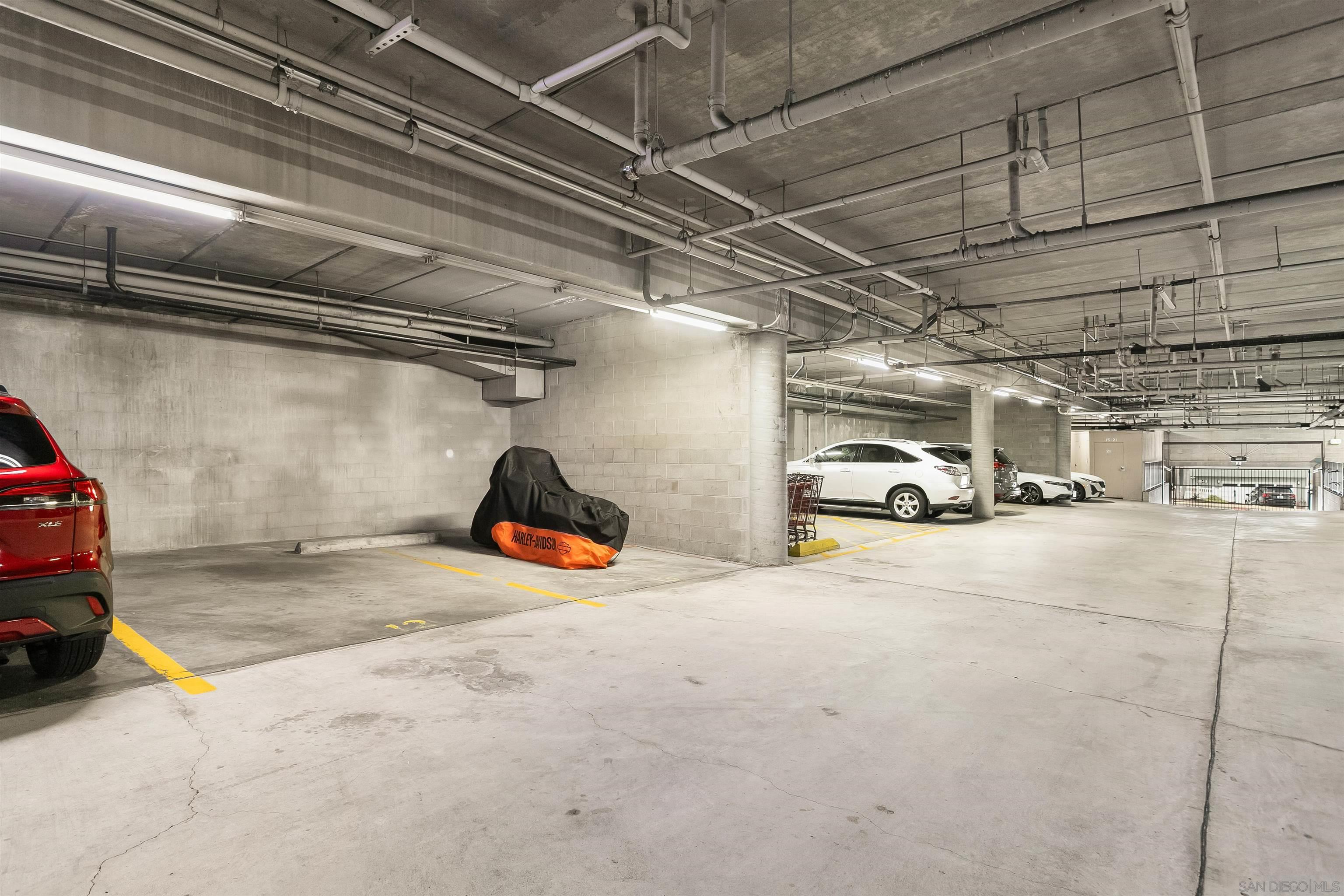 Detail Gallery Image 33 of 46 For 6960  Hyde Park Dr  #12,  San Diego,  CA 92119 - 3 Beds | 2 Baths