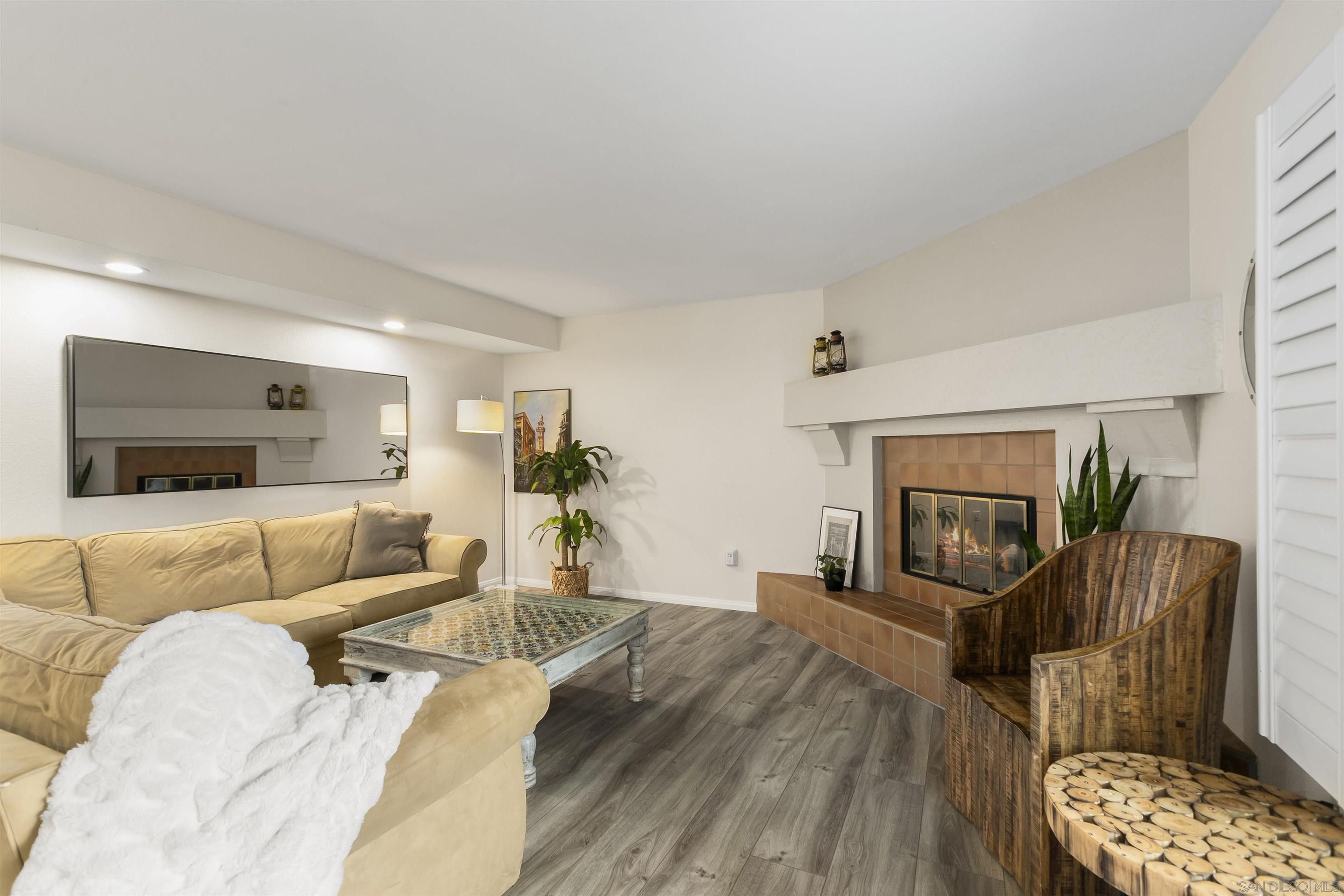 Detail Gallery Image 6 of 46 For 6960  Hyde Park Dr  #12,  San Diego,  CA 92119 - 3 Beds | 2 Baths