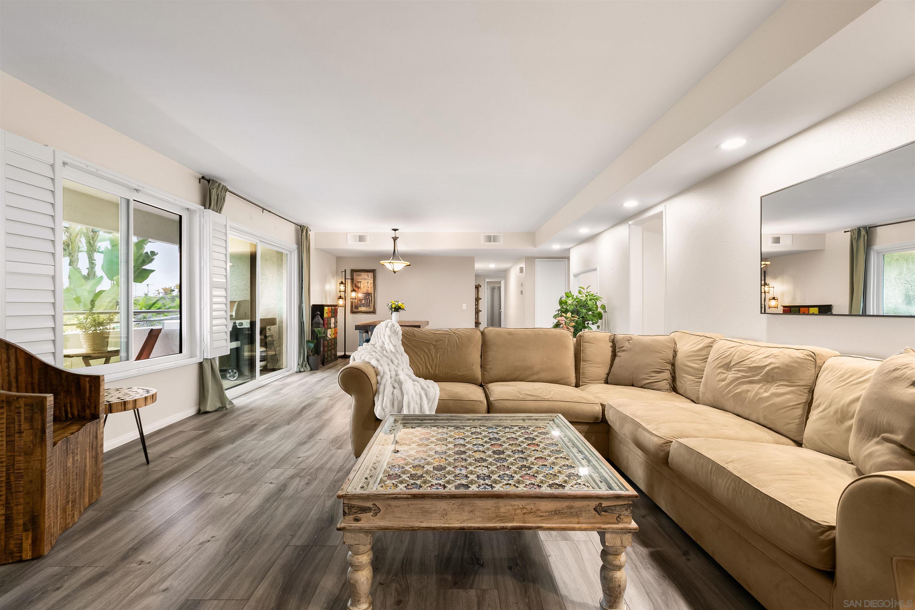 Detail Gallery Image 7 of 46 For 6960  Hyde Park Dr  #12,  San Diego,  CA 92119 - 3 Beds | 2 Baths