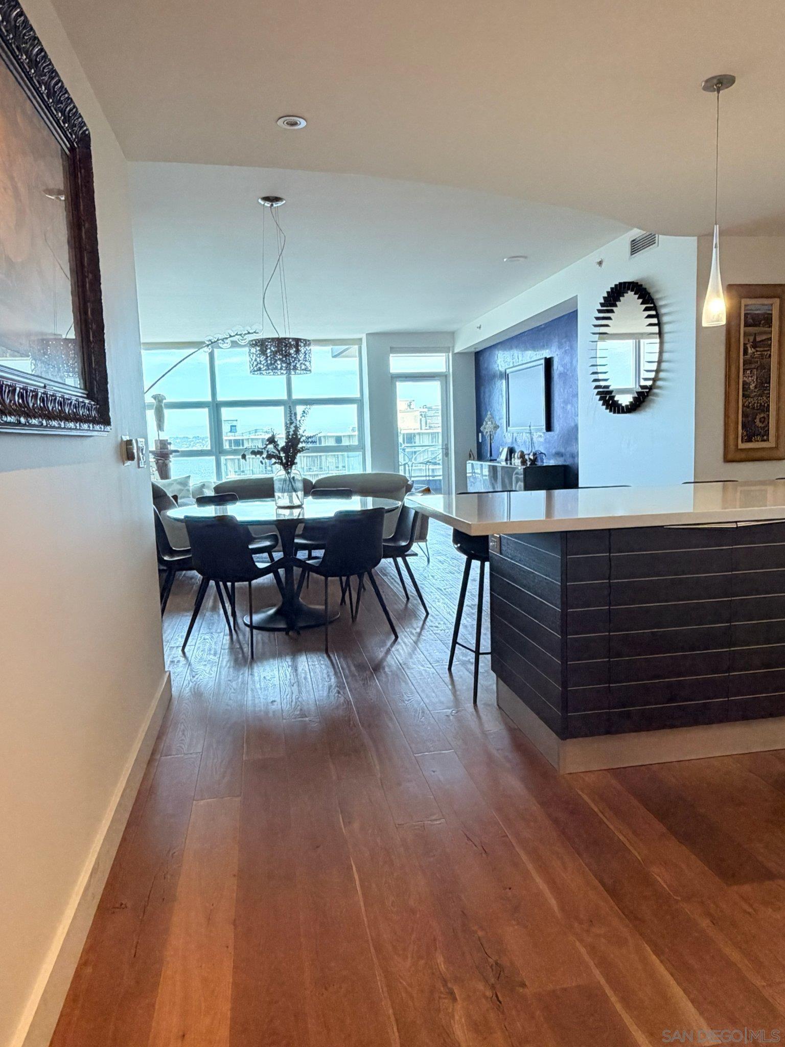 Front Image Thumbnail for SD260007613