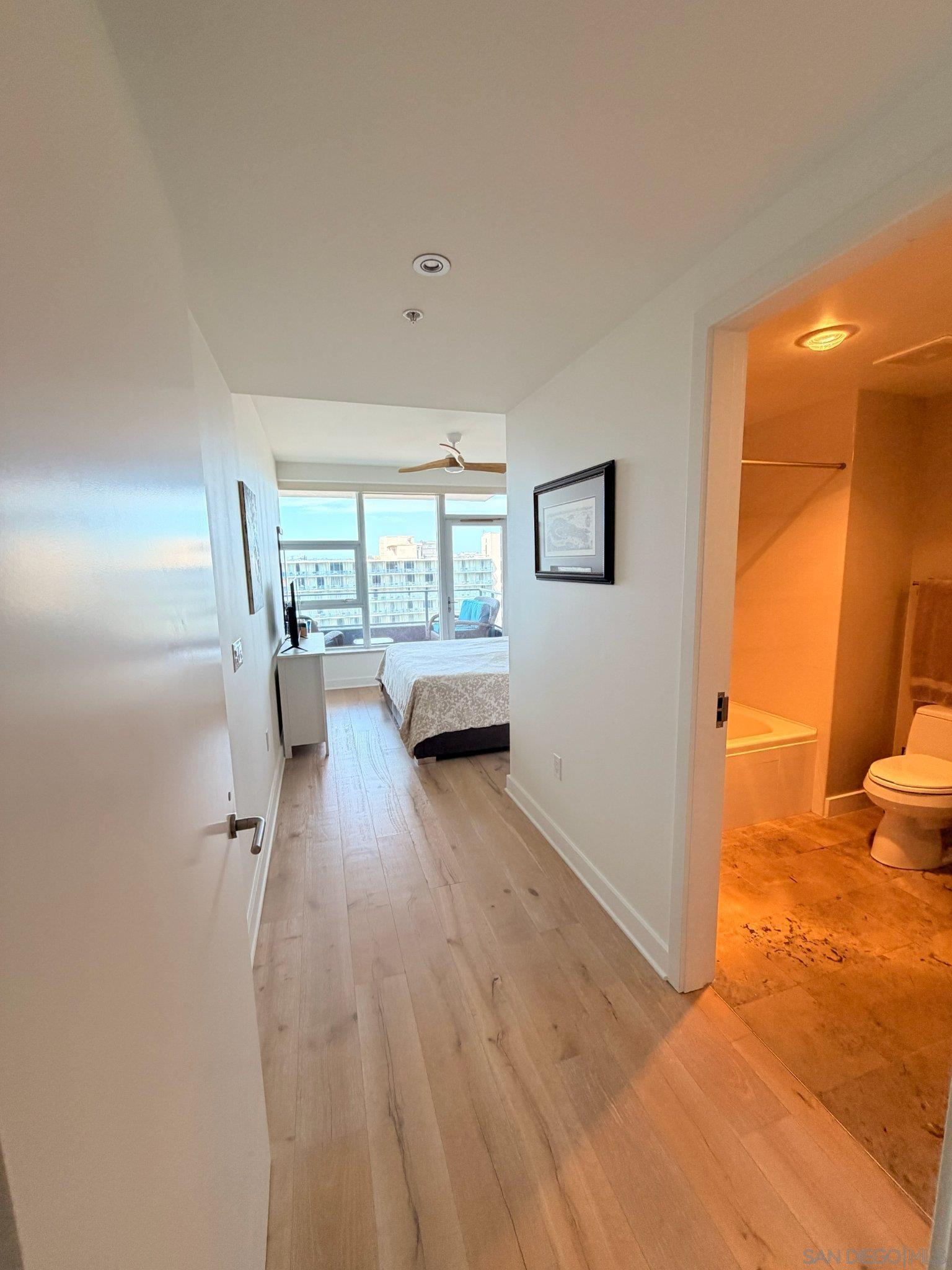 Detail Gallery Image 12 of 28 For 1325  Pacific Highway  #1301,  San Diego,  CA 92101 - 2 Beds | 2/1 Baths
