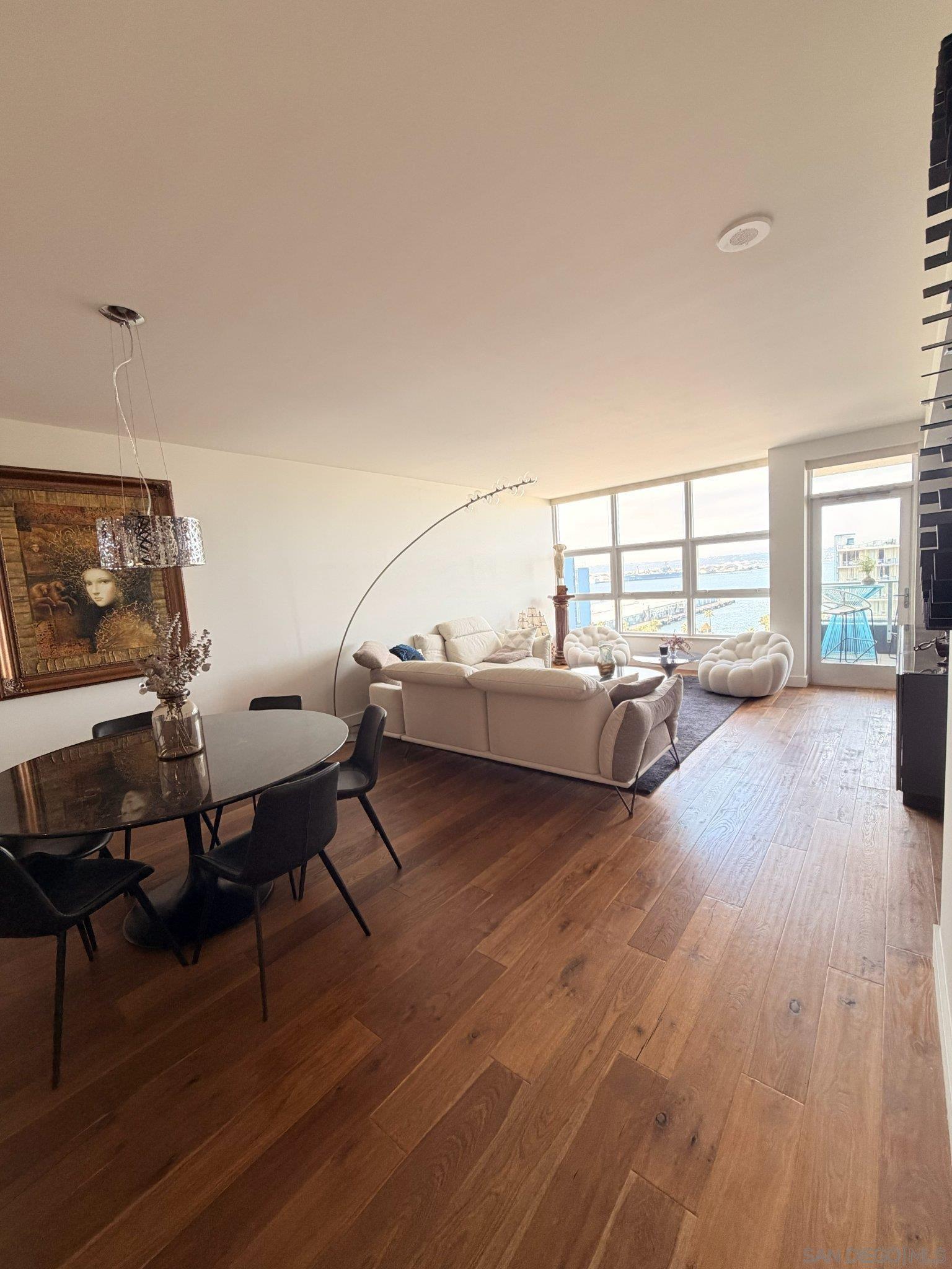 Detail Gallery Image 9 of 28 For 1325  Pacific Highway  #1301,  San Diego,  CA 92101 - 2 Beds | 2/1 Baths