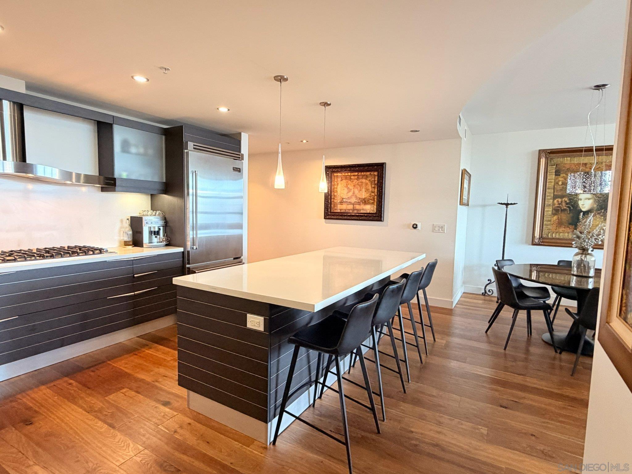 Detail Gallery Image 10 of 28 For 1325  Pacific Highway  #1301,  San Diego,  CA 92101 - 2 Beds | 2/1 Baths