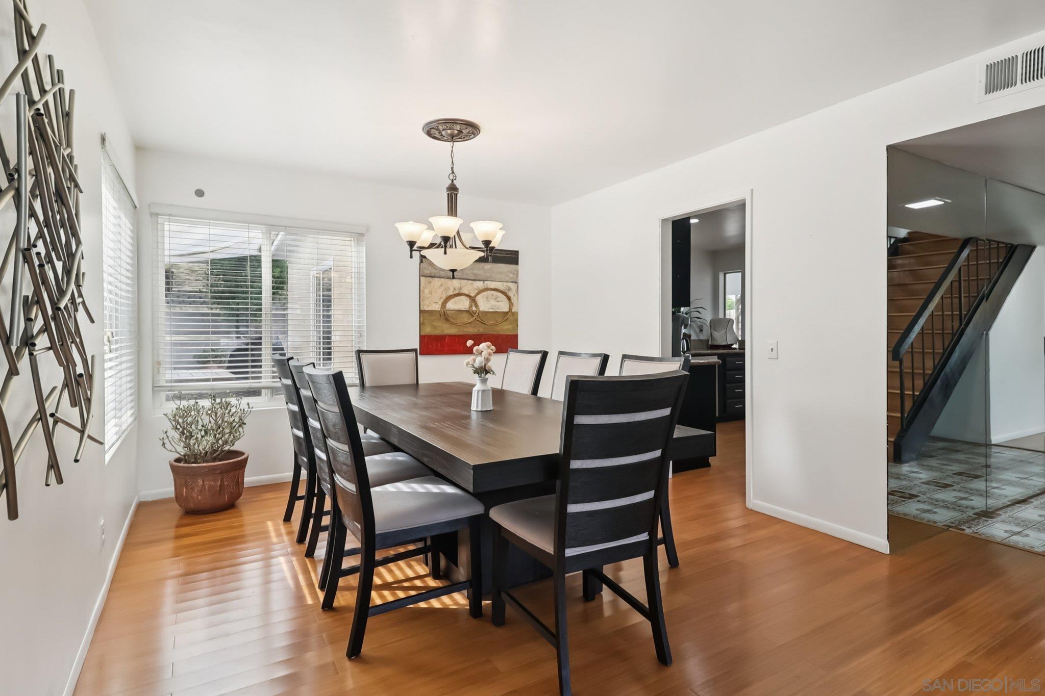 Detail Gallery Image 14 of 50 For 712  Paseo Del Rey, Chula Vista,  CA 91910 - 4 Beds | 3 Baths