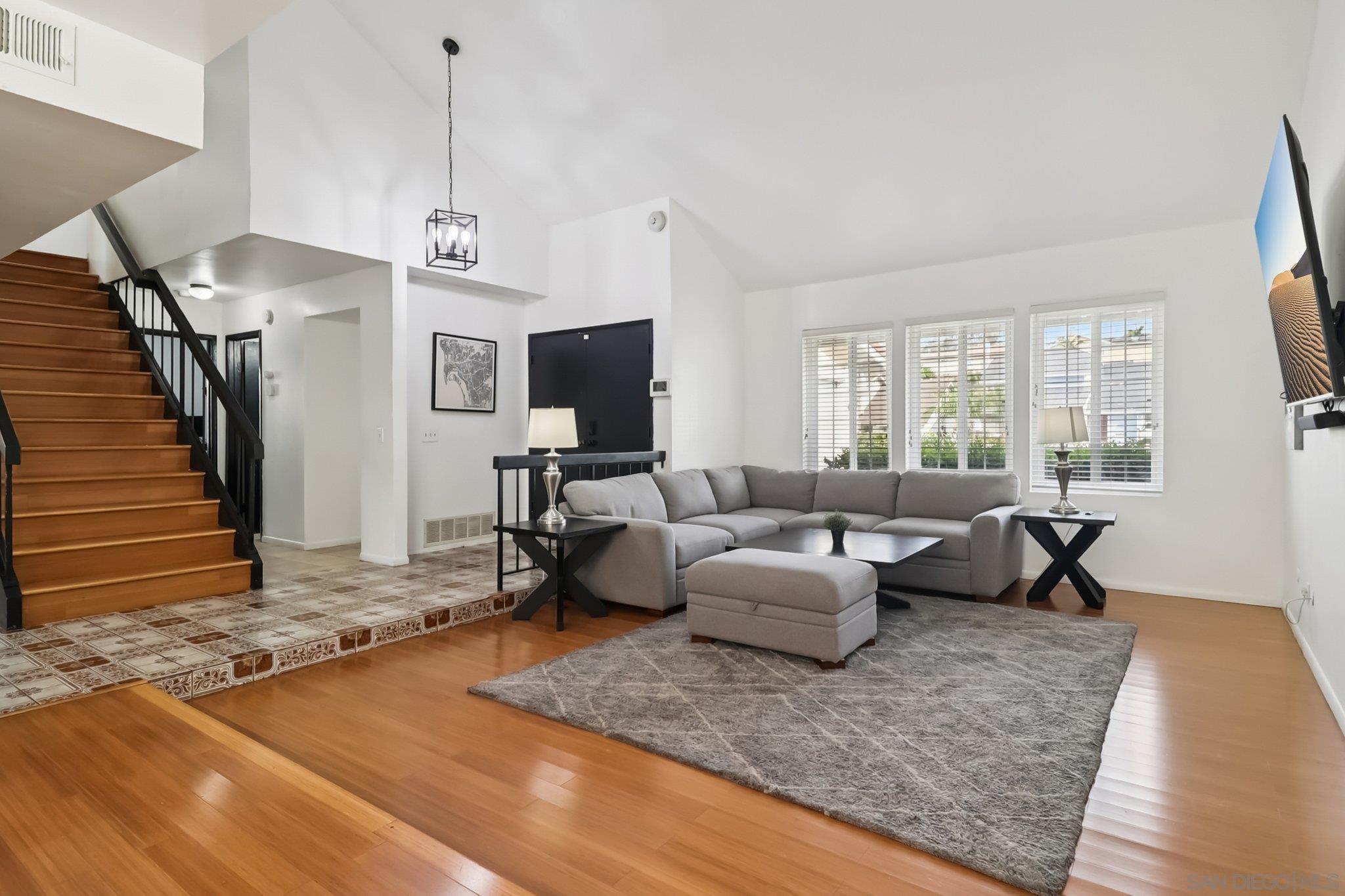 Detail Gallery Image 3 of 50 For 712  Paseo Del Rey, Chula Vista,  CA 91910 - 4 Beds | 3 Baths