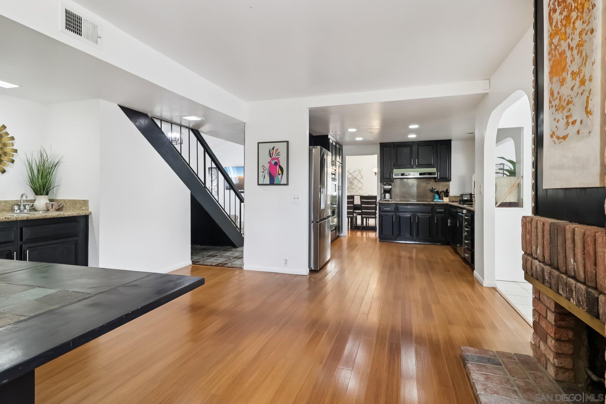 Detail Gallery Image 8 of 50 For 712  Paseo Del Rey, Chula Vista,  CA 91910 - 4 Beds | 3 Baths