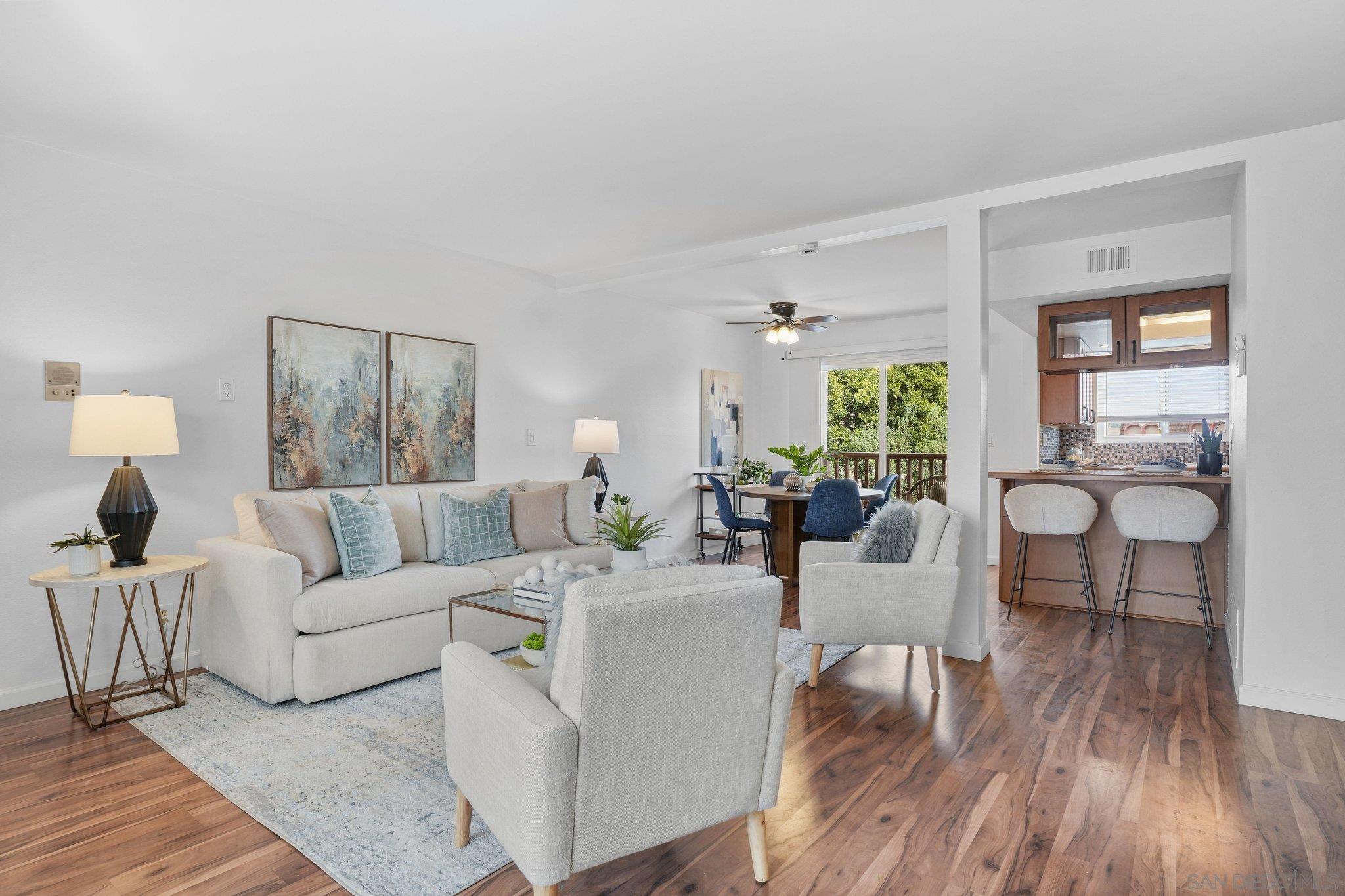 Detail Gallery Image 2 of 25 For 5430  Linda Vista  #7,  San Diego,  CA 92110 - 2 Beds | 2/1 Baths