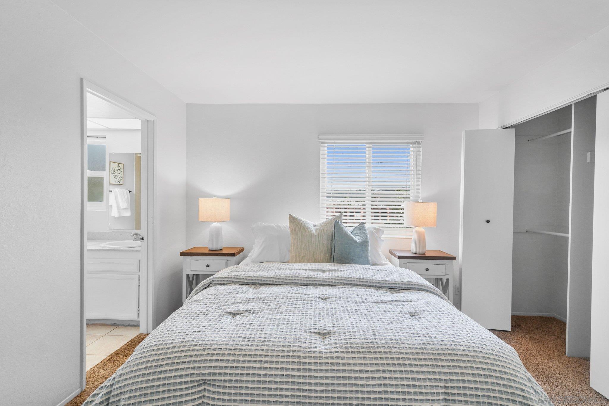 Detail Gallery Image 15 of 25 For 5430  Linda Vista  #7,  San Diego,  CA 92110 - 2 Beds | 2/1 Baths