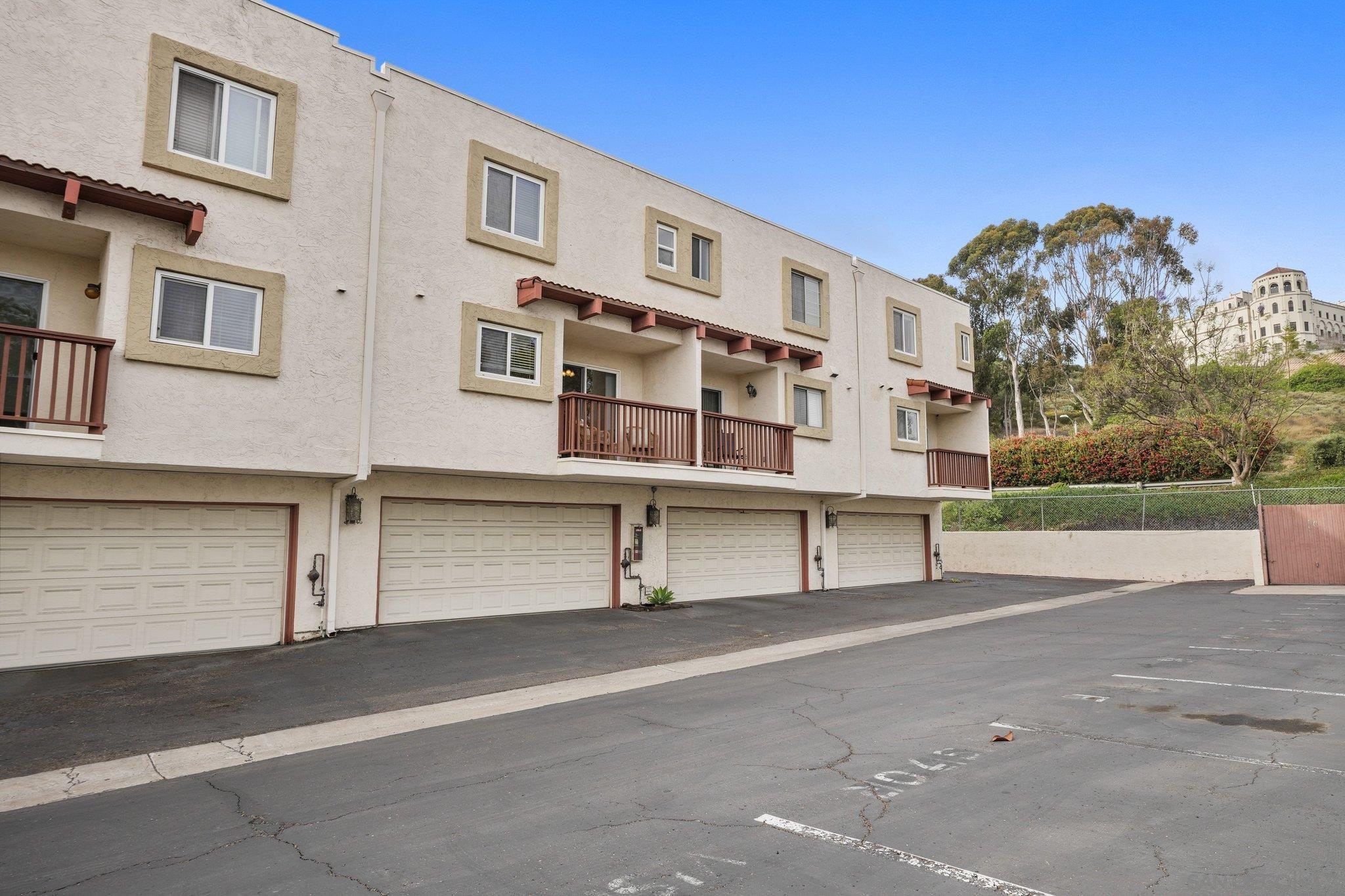 Detail Gallery Image 22 of 25 For 5430  Linda Vista  #7,  San Diego,  CA 92110 - 2 Beds | 2/1 Baths