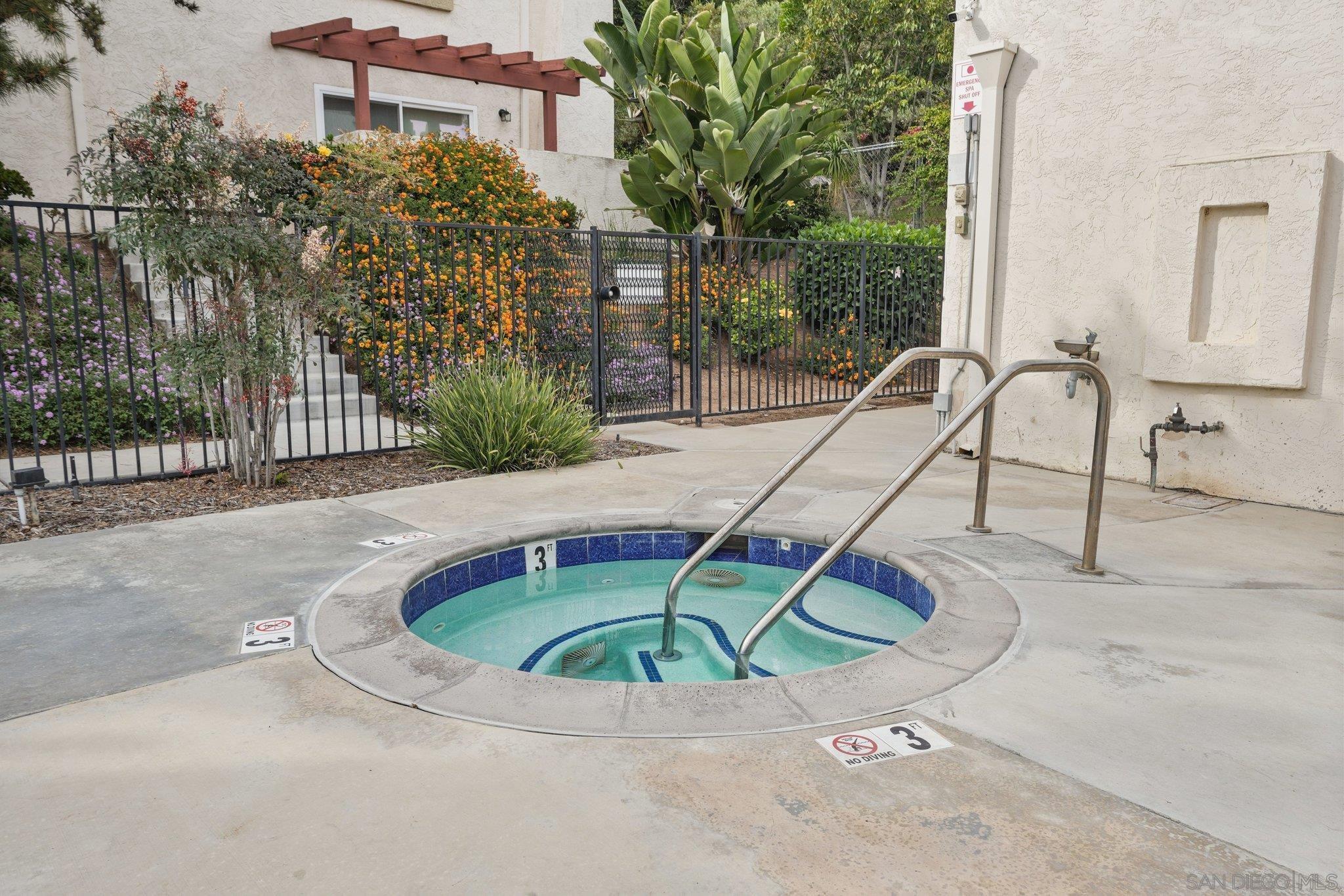 Detail Gallery Image 24 of 25 For 5430  Linda Vista  #7,  San Diego,  CA 92110 - 2 Beds | 2/1 Baths