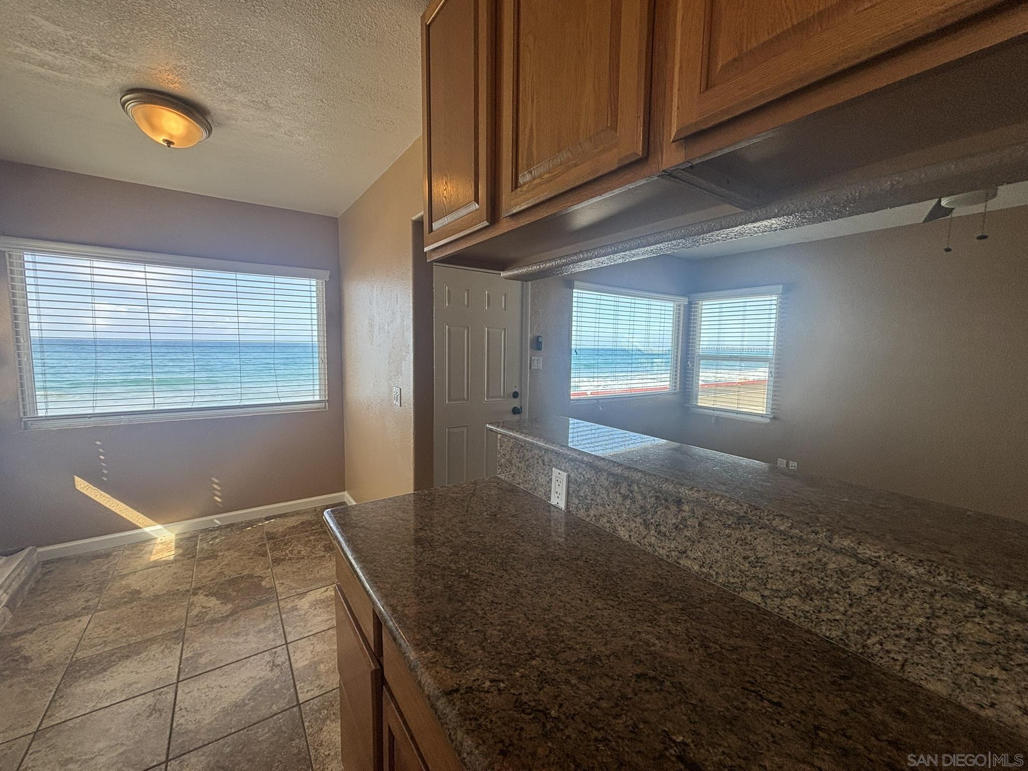 Detail Gallery Image 10 of 23 For 514 S the Strand  a, Oceanside,  CA 92054 - 2 Beds | 1 Baths