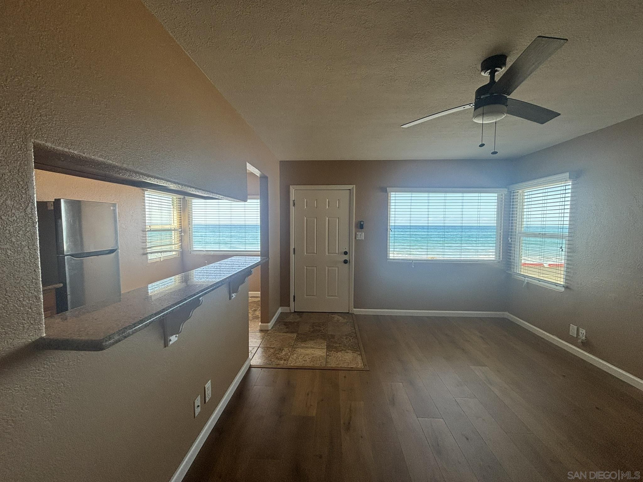 Detail Gallery Image 20 of 23 For 514 S the Strand  a, Oceanside,  CA 92054 - 2 Beds | 1 Baths