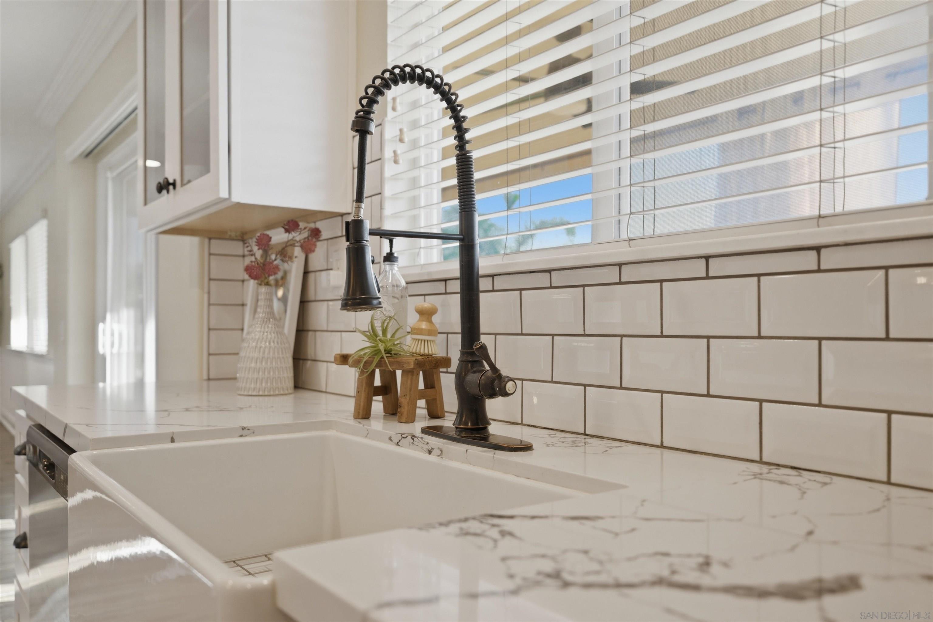 Detail Gallery Image 18 of 60 For 32892  Monte Dr, Temecula,  CA 92592 - 5 Beds | 3 Baths