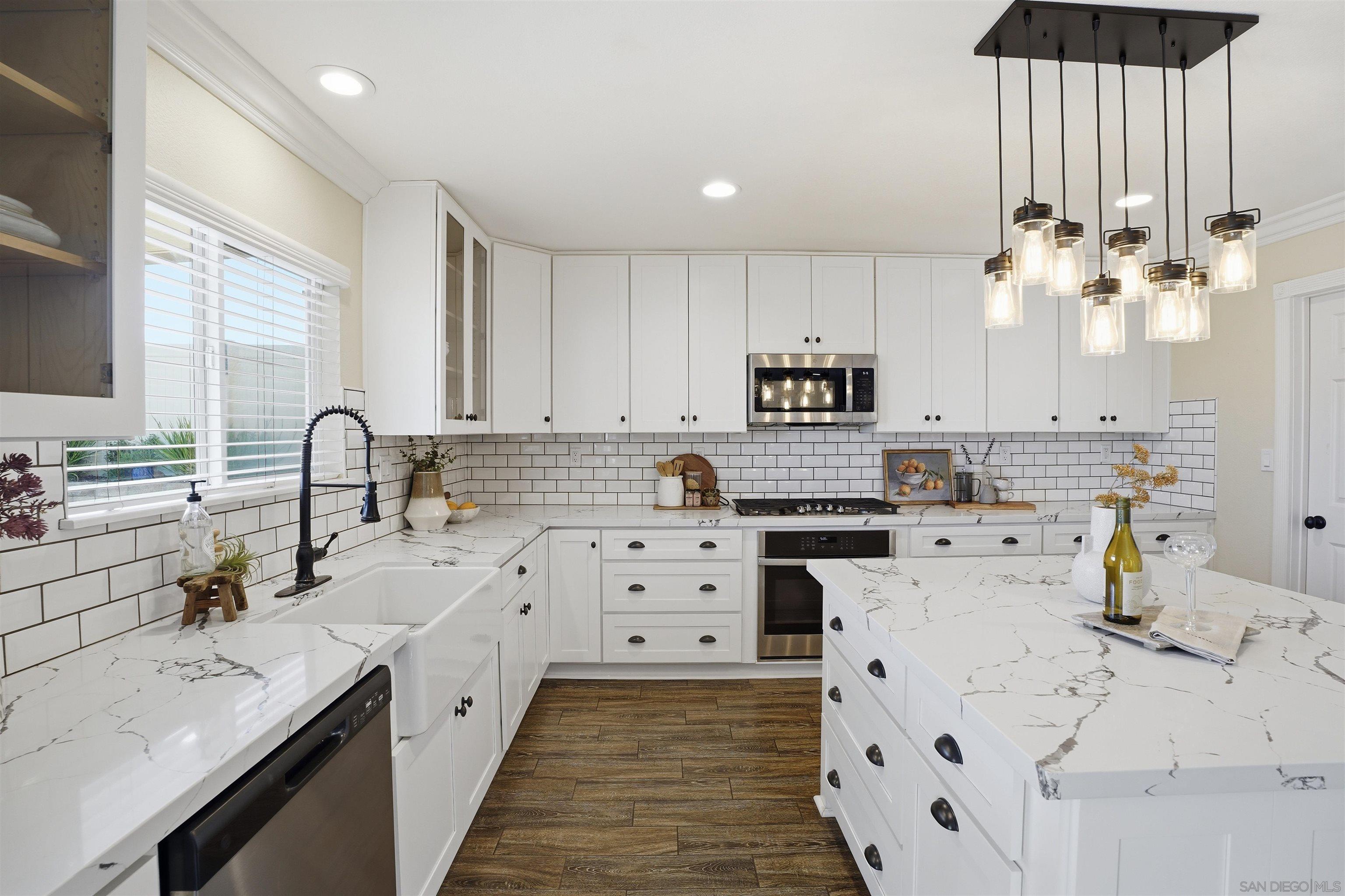 Detail Gallery Image 3 of 60 For 32892  Monte Dr, Temecula,  CA 92592 - 5 Beds | 3 Baths