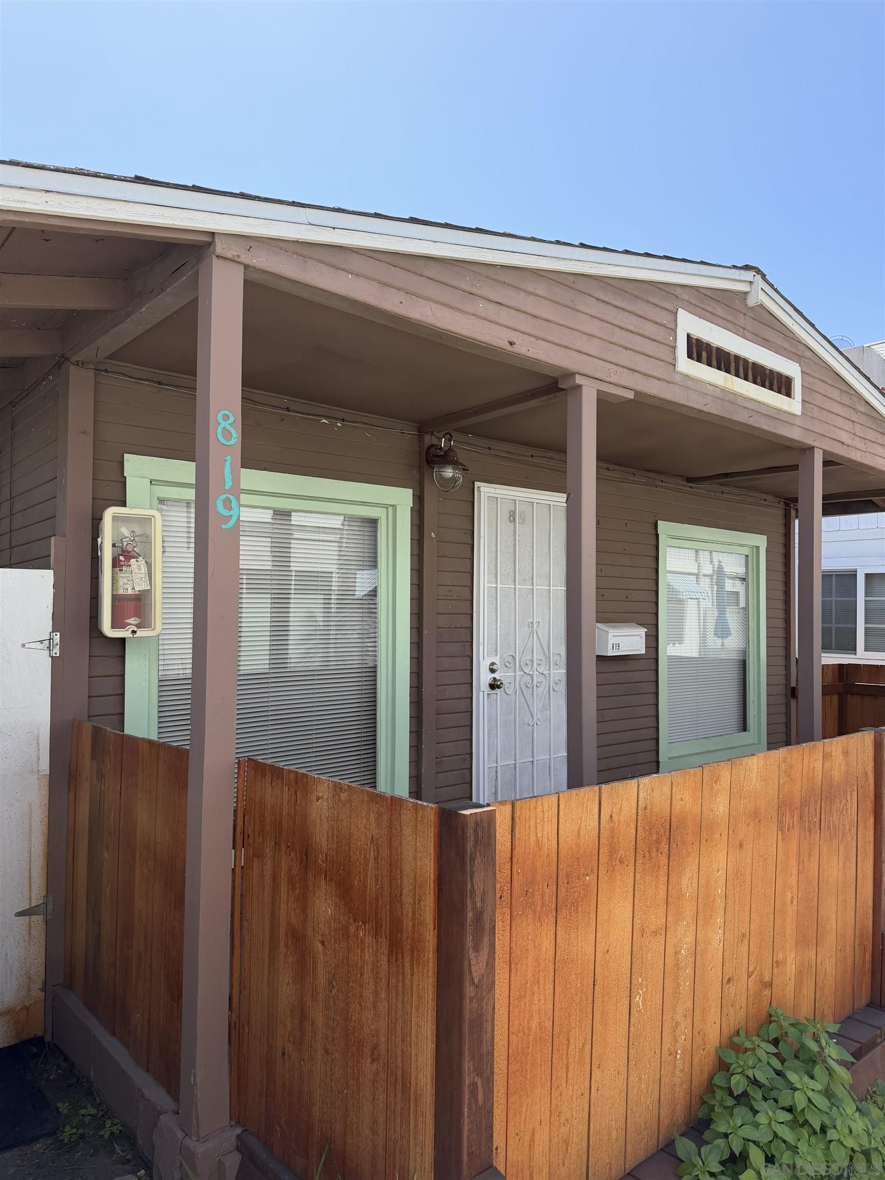 Front Image Thumbnail for SD260007621