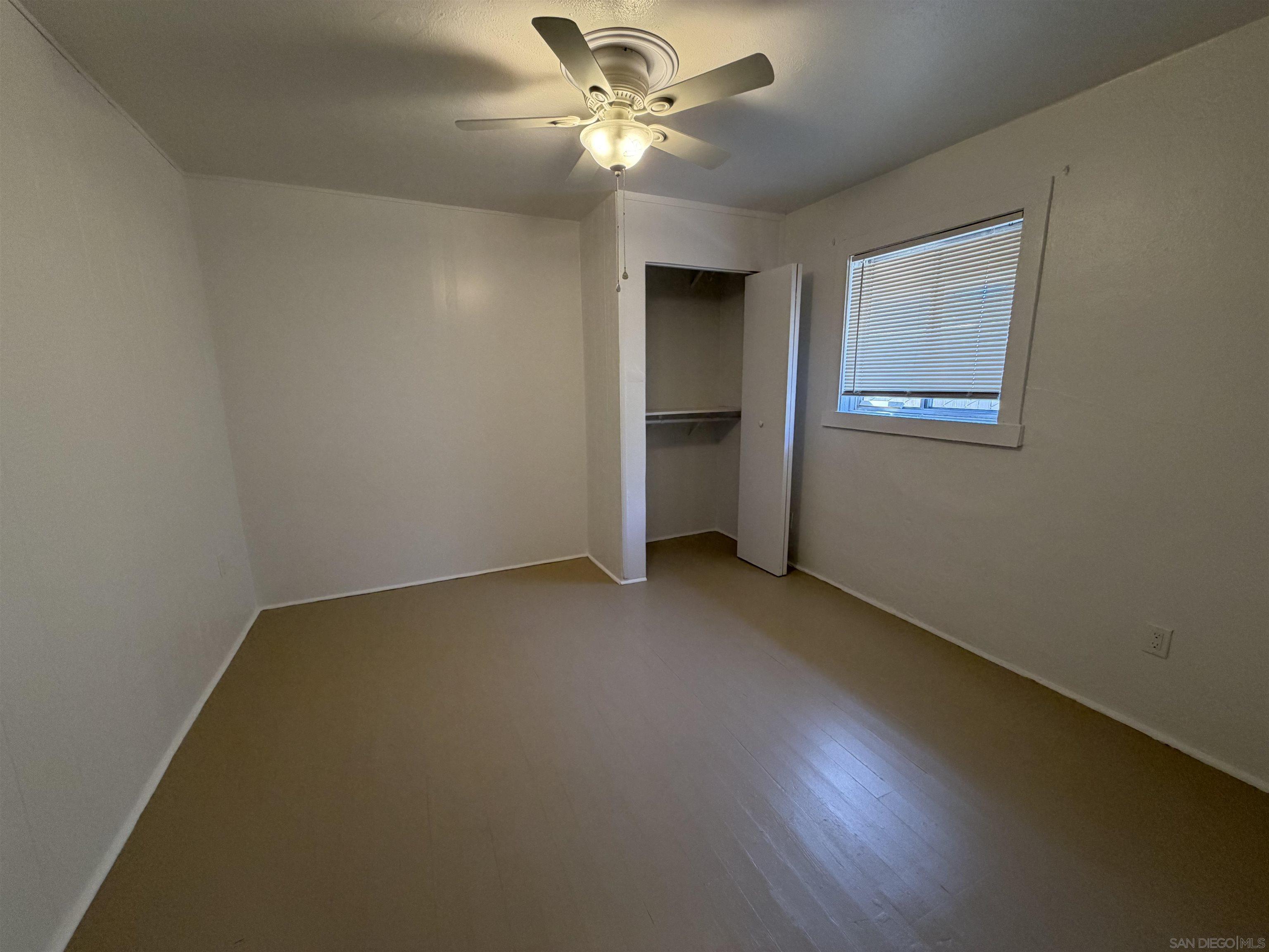 Detail Gallery Image 8 of 14 For 819-819 1/2  Seagirt Ct, San Diego,  CA 92109 - – Beds | – Baths