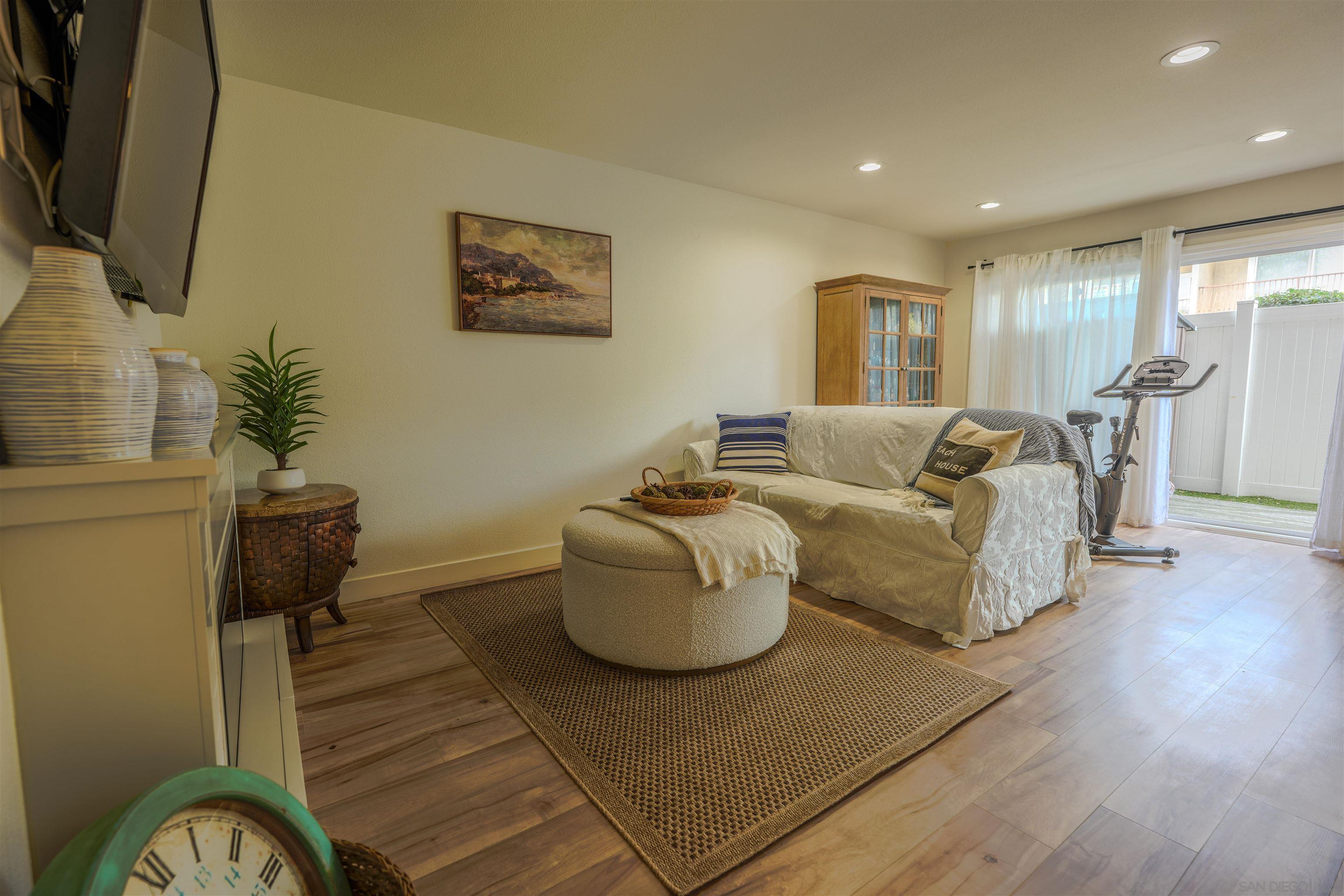 Detail Gallery Image 11 of 27 For 930  Peach Ave  #2,  El Cajon,  CA 92021 - 1 Beds | 1 Baths