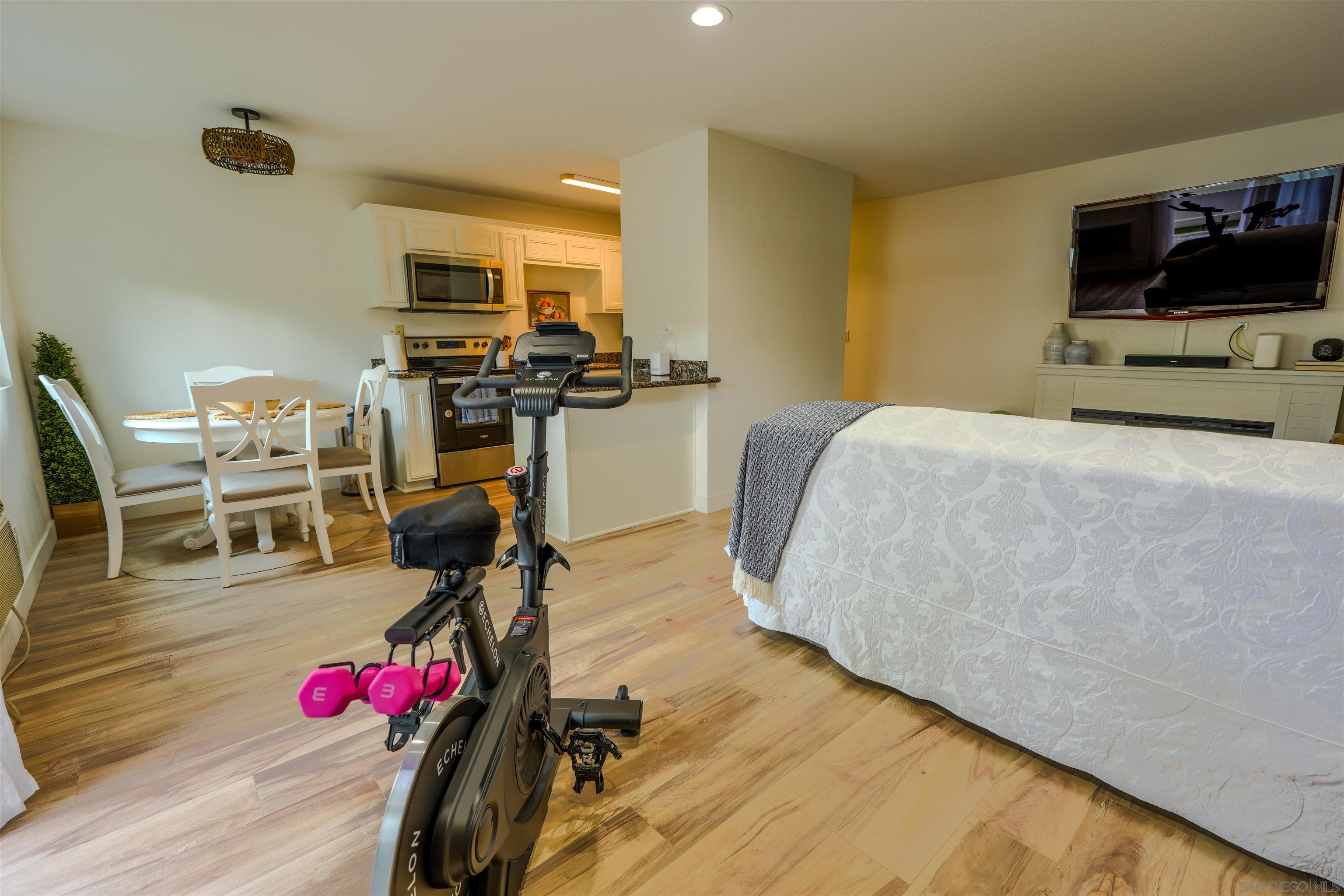 Detail Gallery Image 14 of 27 For 930  Peach Ave  #2,  El Cajon,  CA 92021 - 1 Beds | 1 Baths