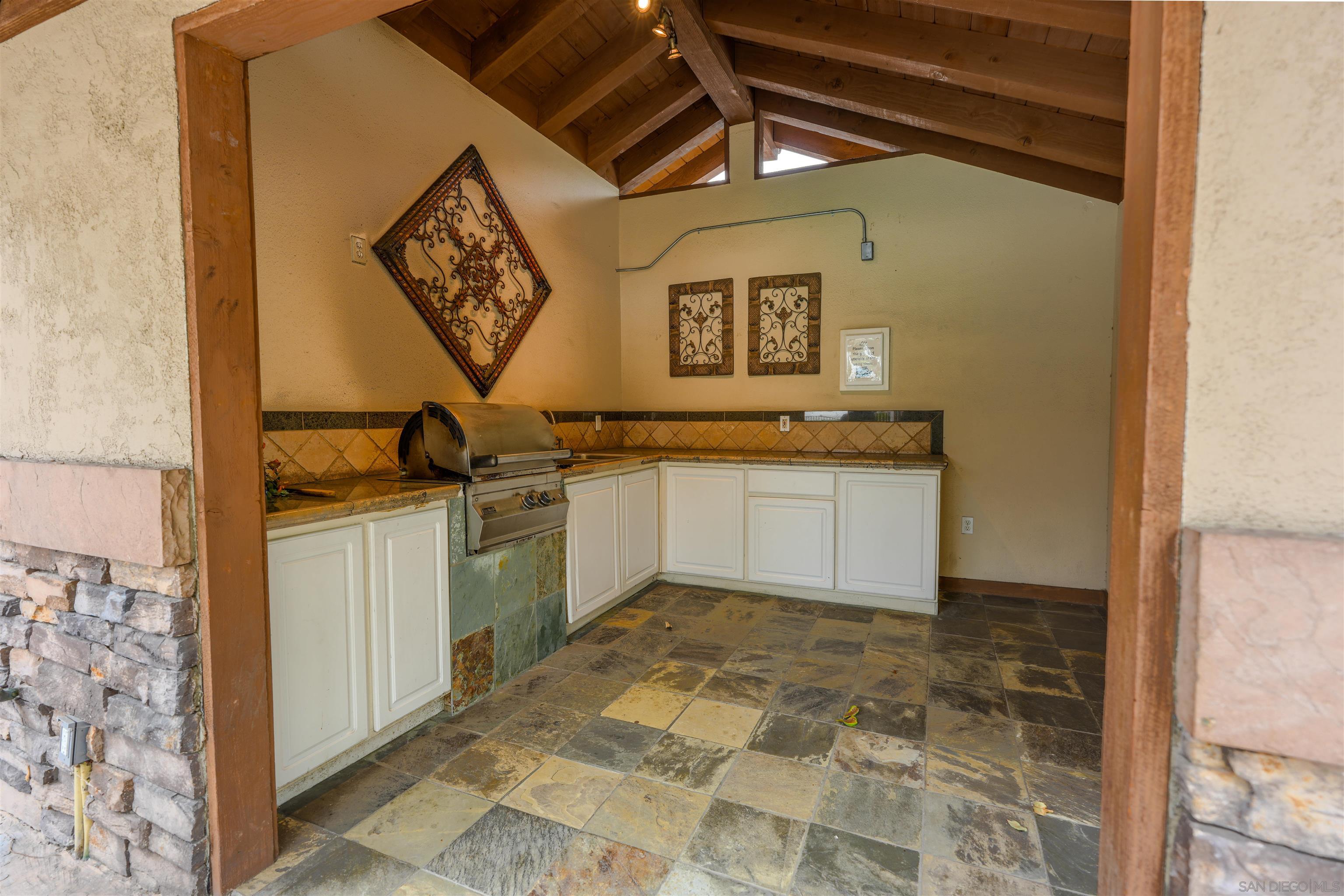 Detail Gallery Image 18 of 27 For 930  Peach Ave  #2,  El Cajon,  CA 92021 - 1 Beds | 1 Baths