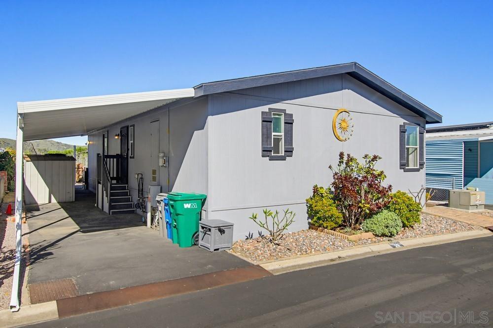 Detail Gallery Image 3 of 43 For 13460  Highway 8 Business  Spc 29,  Lakeside,  CA 92040 - 2 Beds | 2 Baths